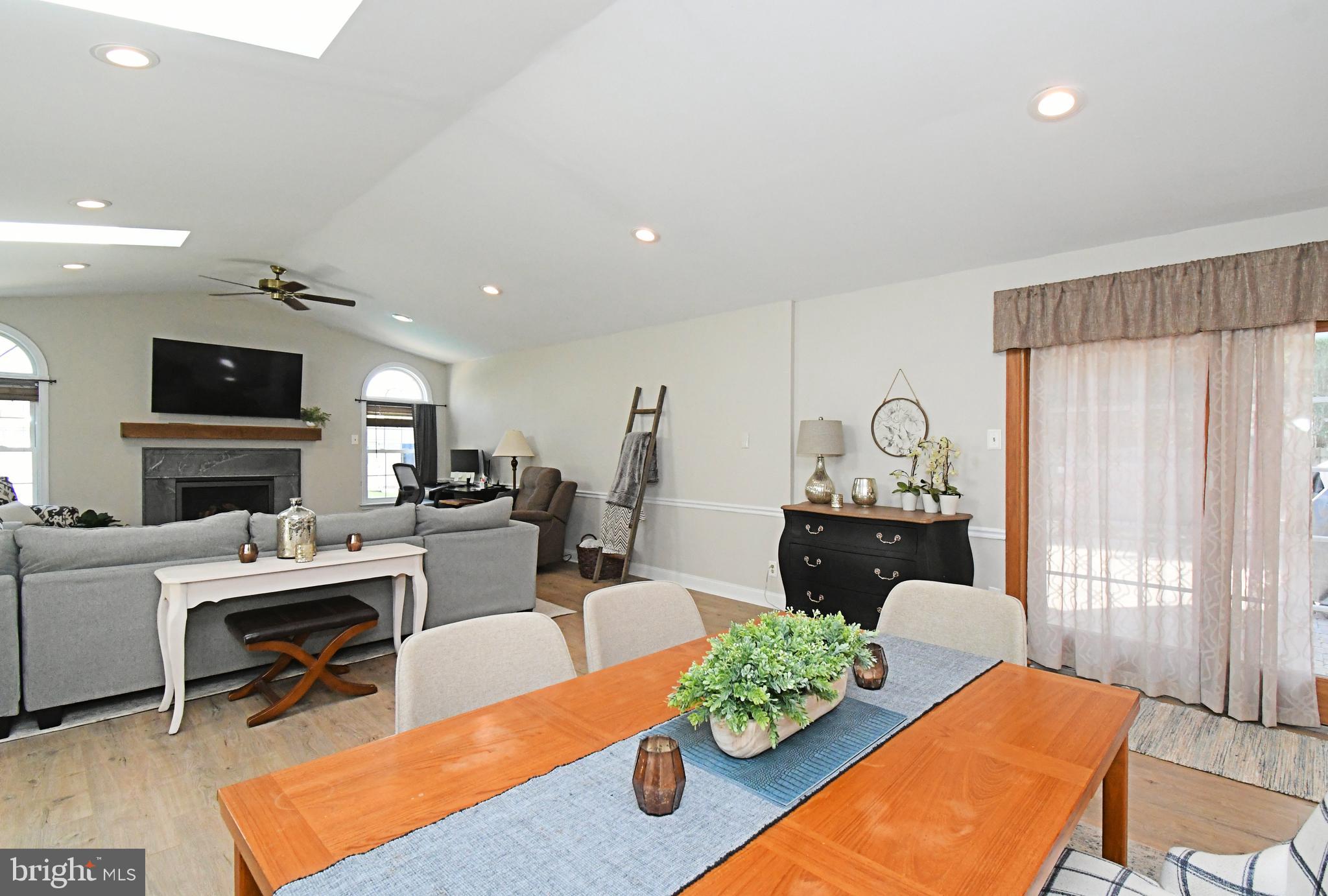 SILVER LAKE AT NEW - Residential