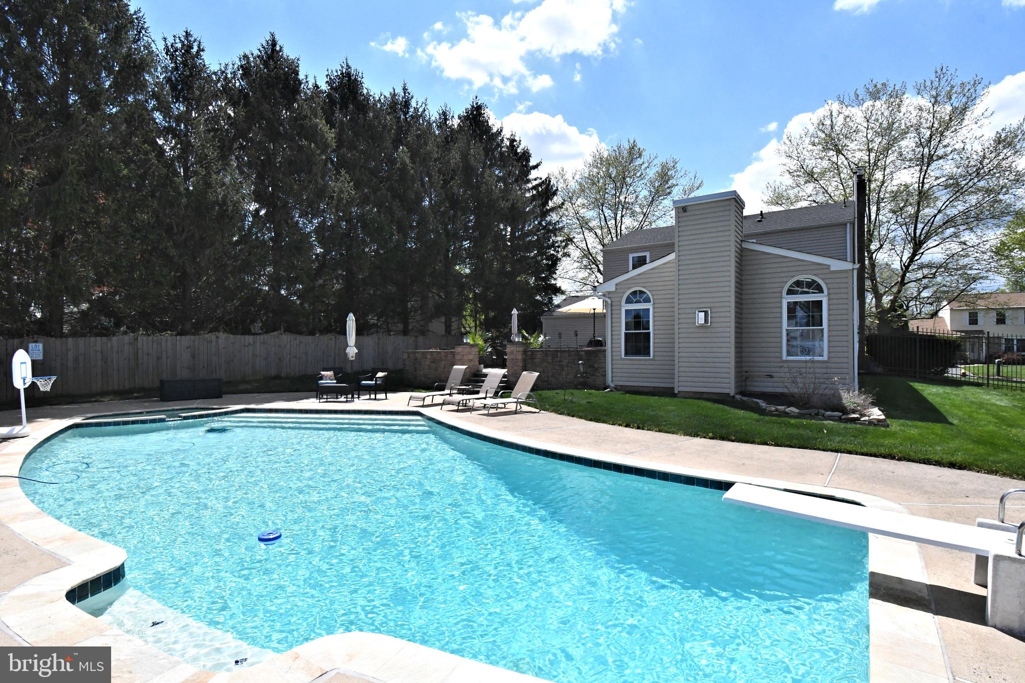 SILVER LAKE AT NEW - Residential