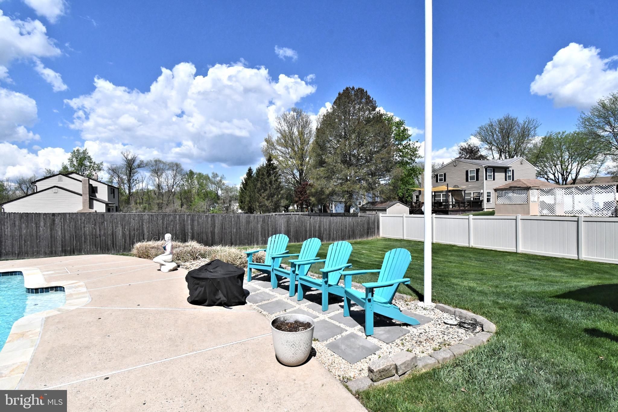 SILVER LAKE AT NEW - Residential