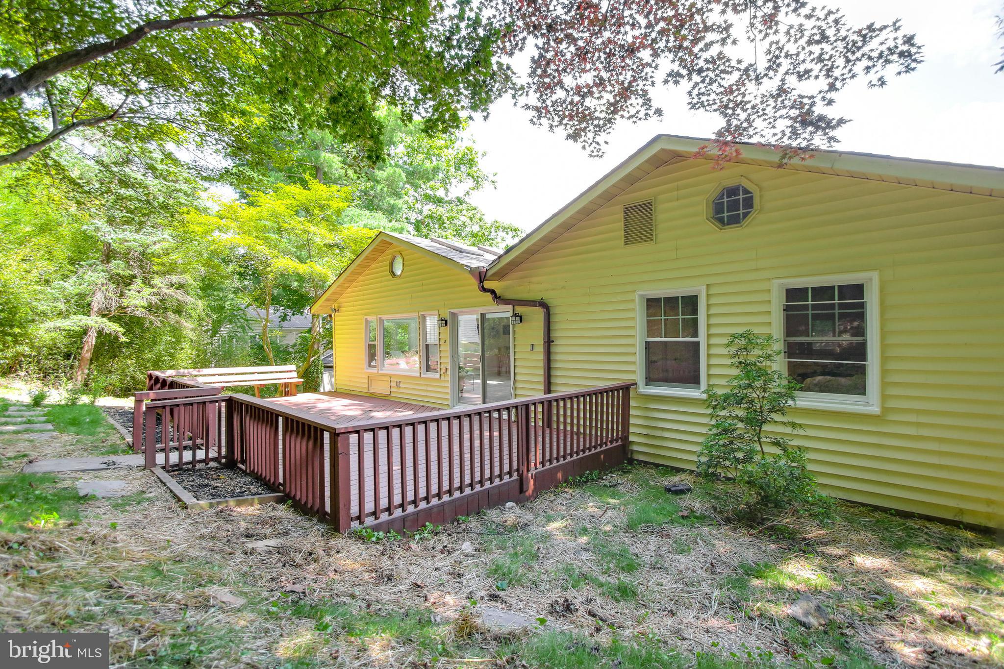 MANOR WOODS - Residential