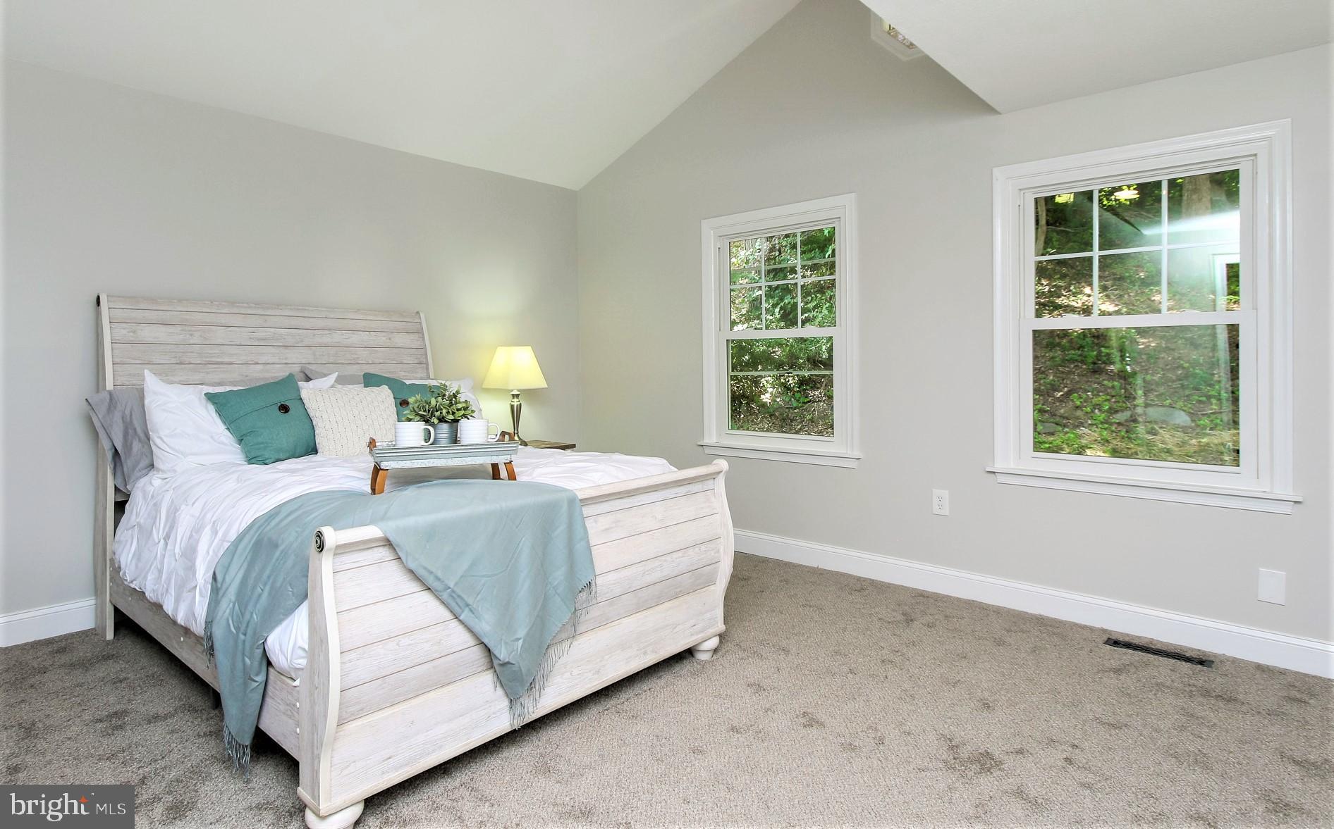 MANOR WOODS - Residential