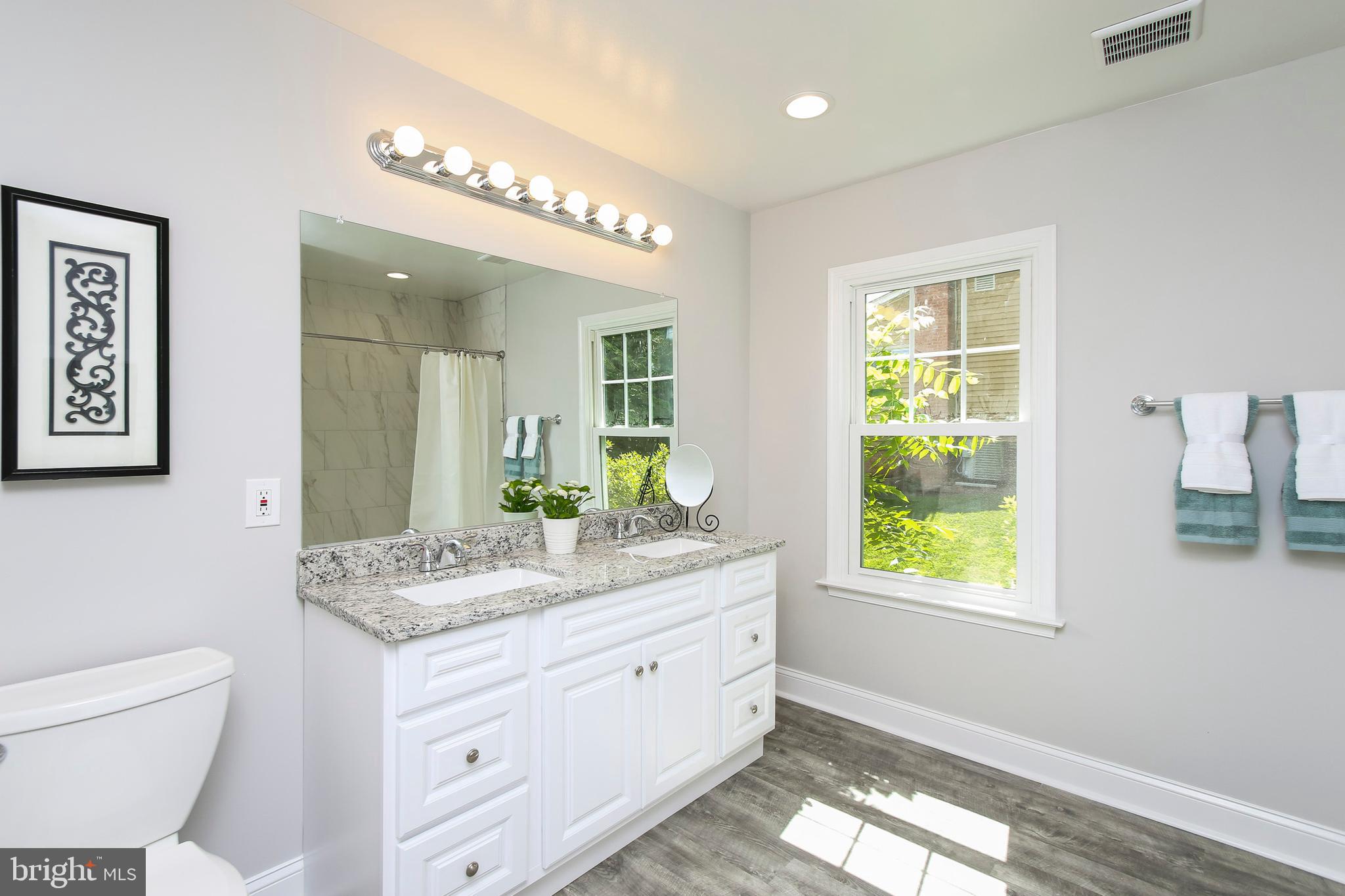 MANOR WOODS - Residential