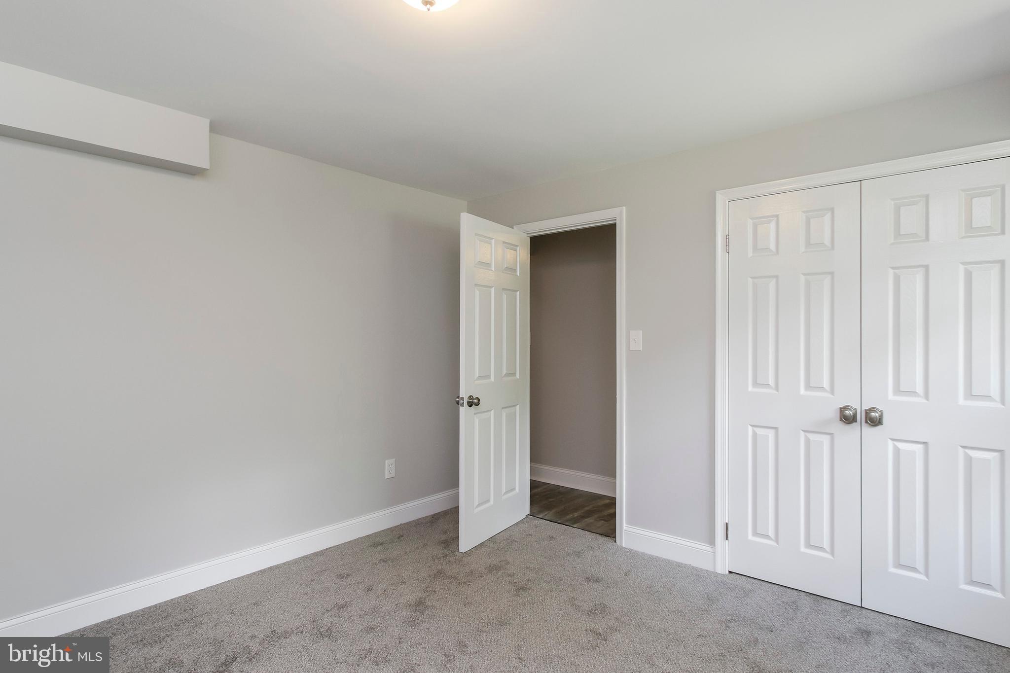 MANOR WOODS - Residential