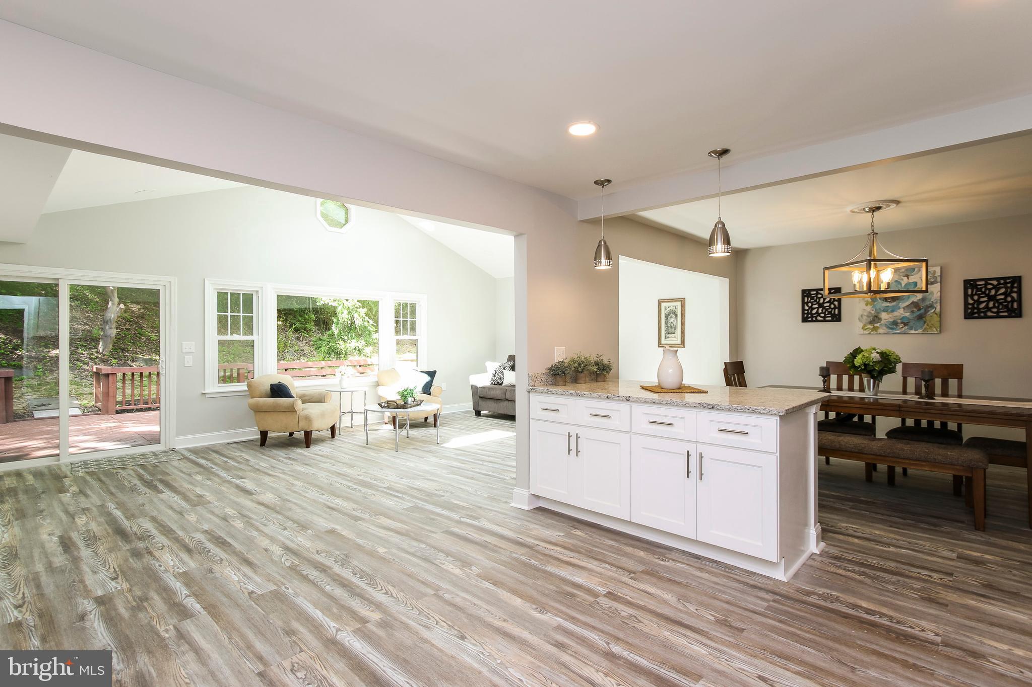 MANOR WOODS - Residential