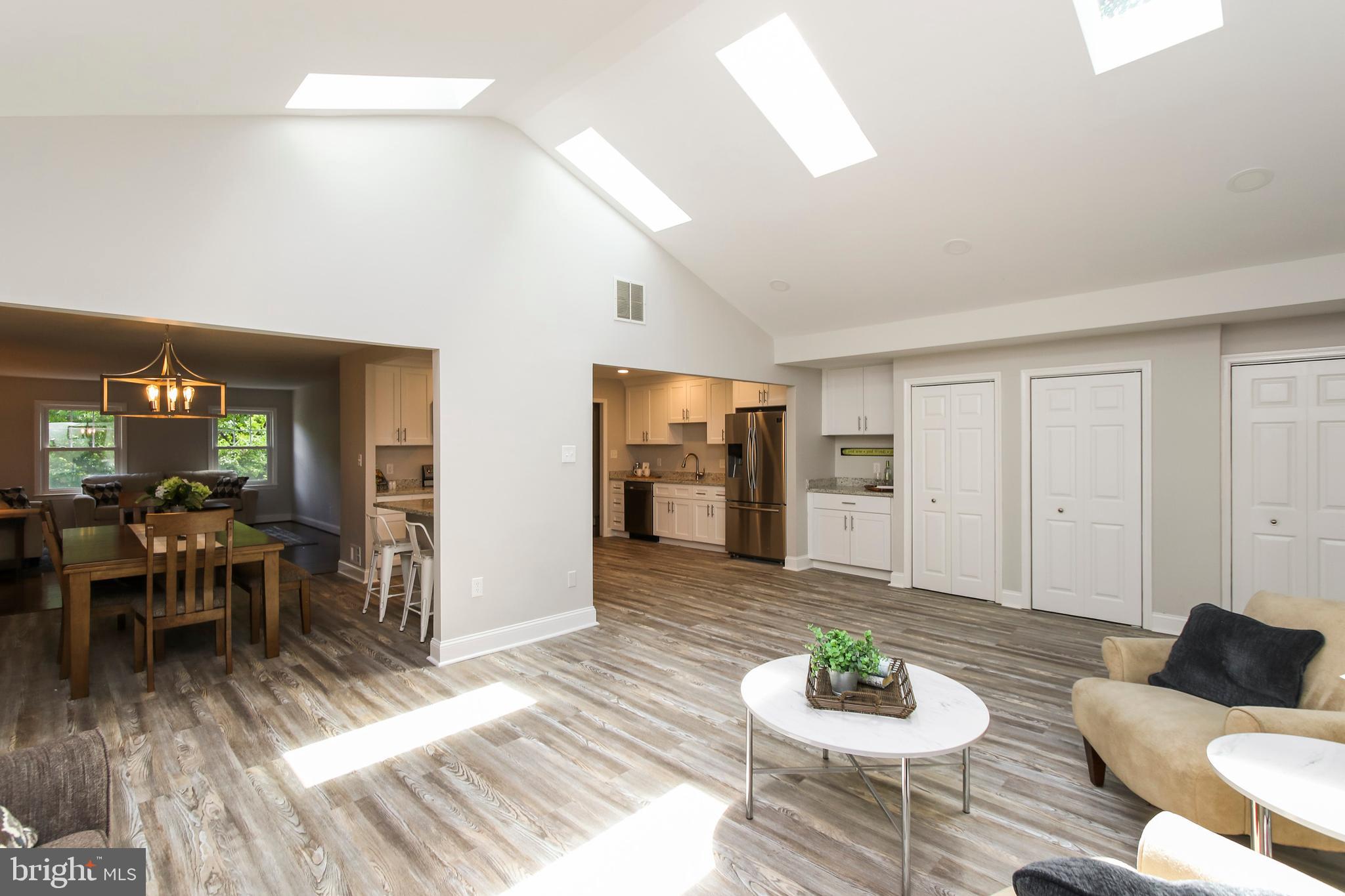 MANOR WOODS - Residential