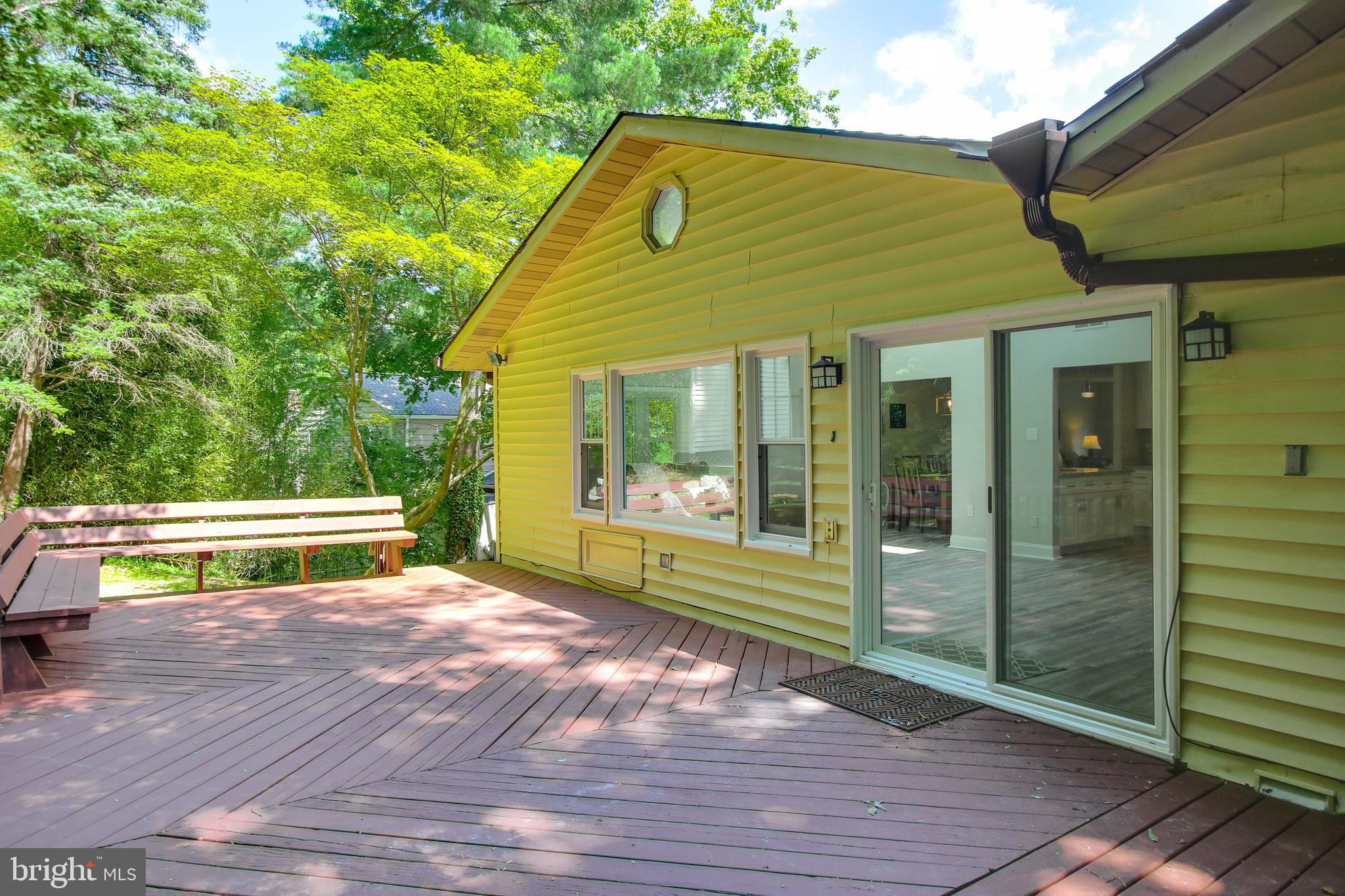 MANOR WOODS - Residential