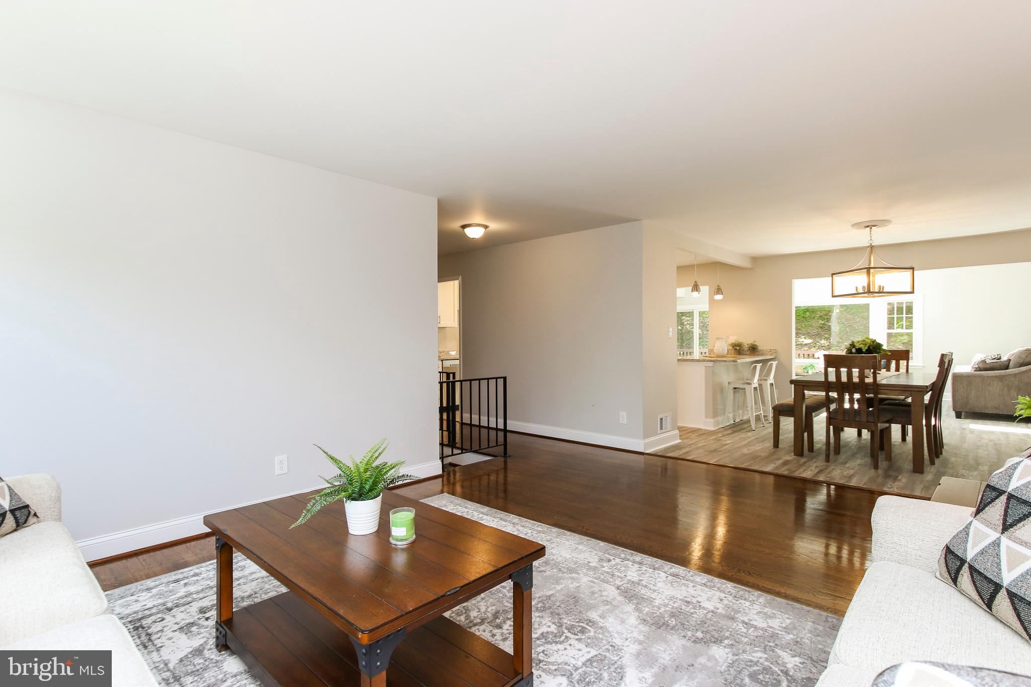 MANOR WOODS - Residential