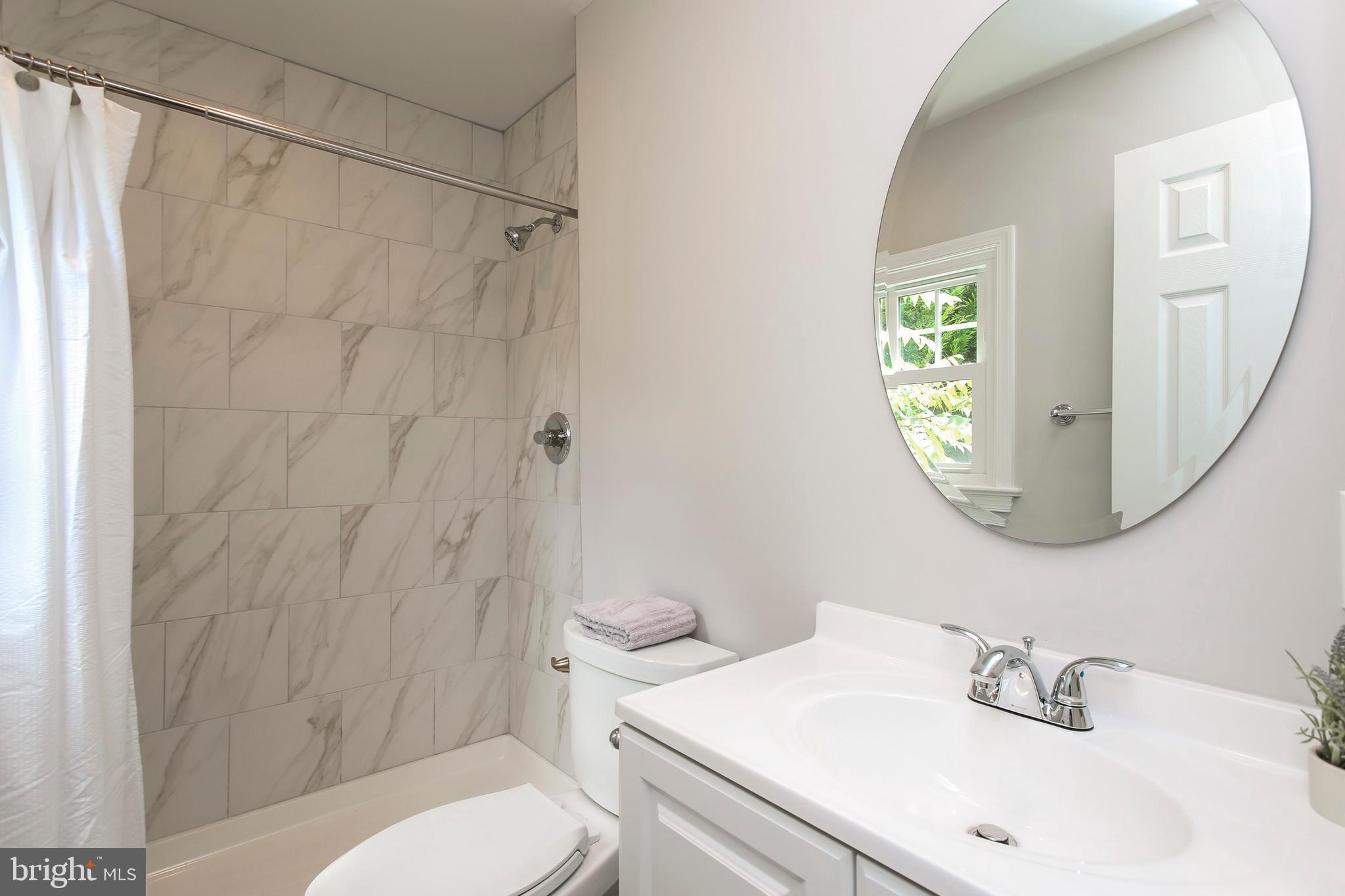 MANOR WOODS - Residential