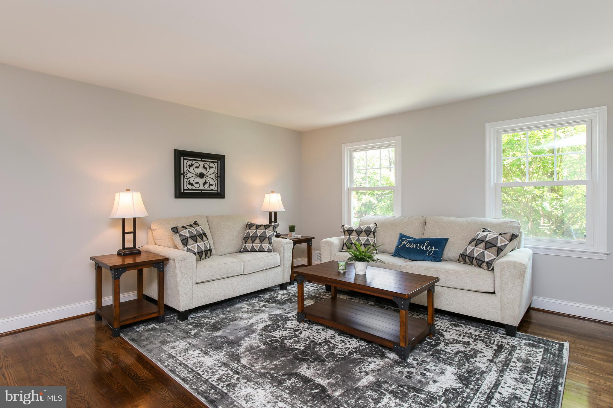 MANOR WOODS - Residential