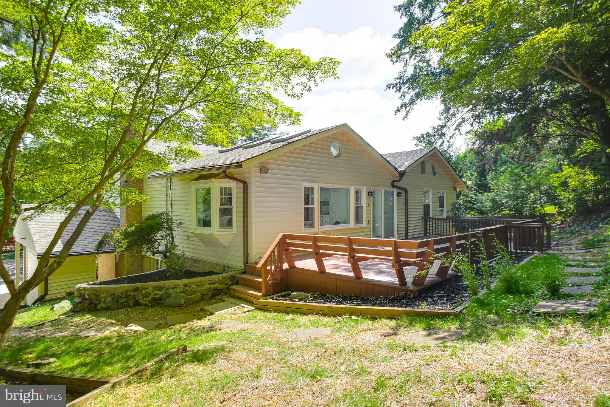 MANOR WOODS - Residential