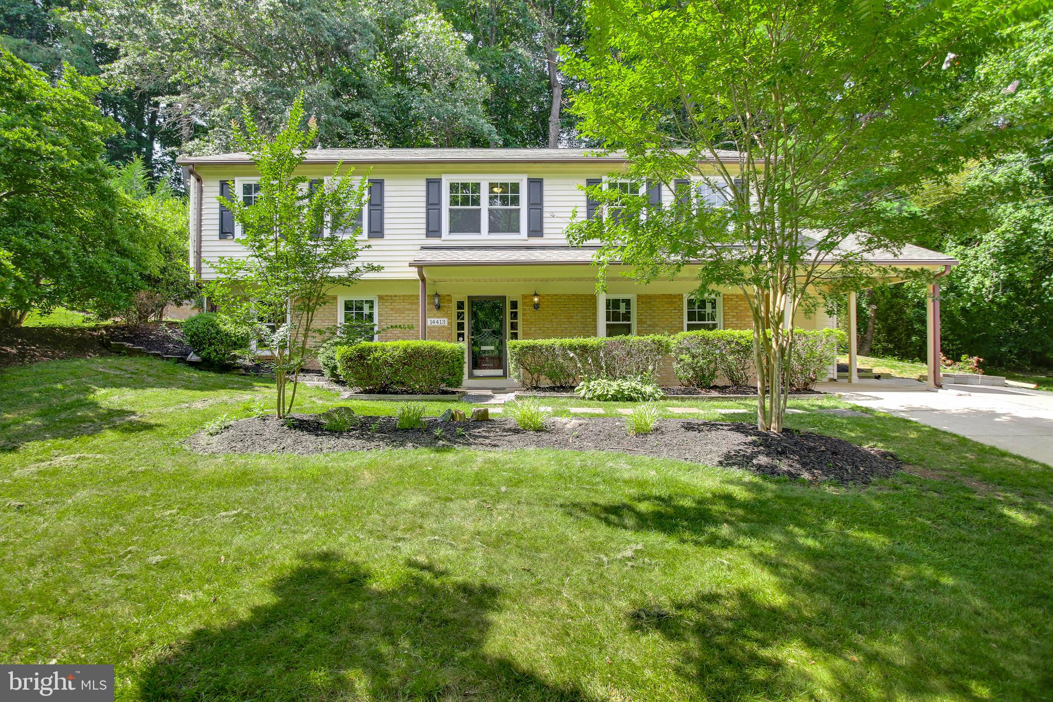 MANOR WOODS - Residential