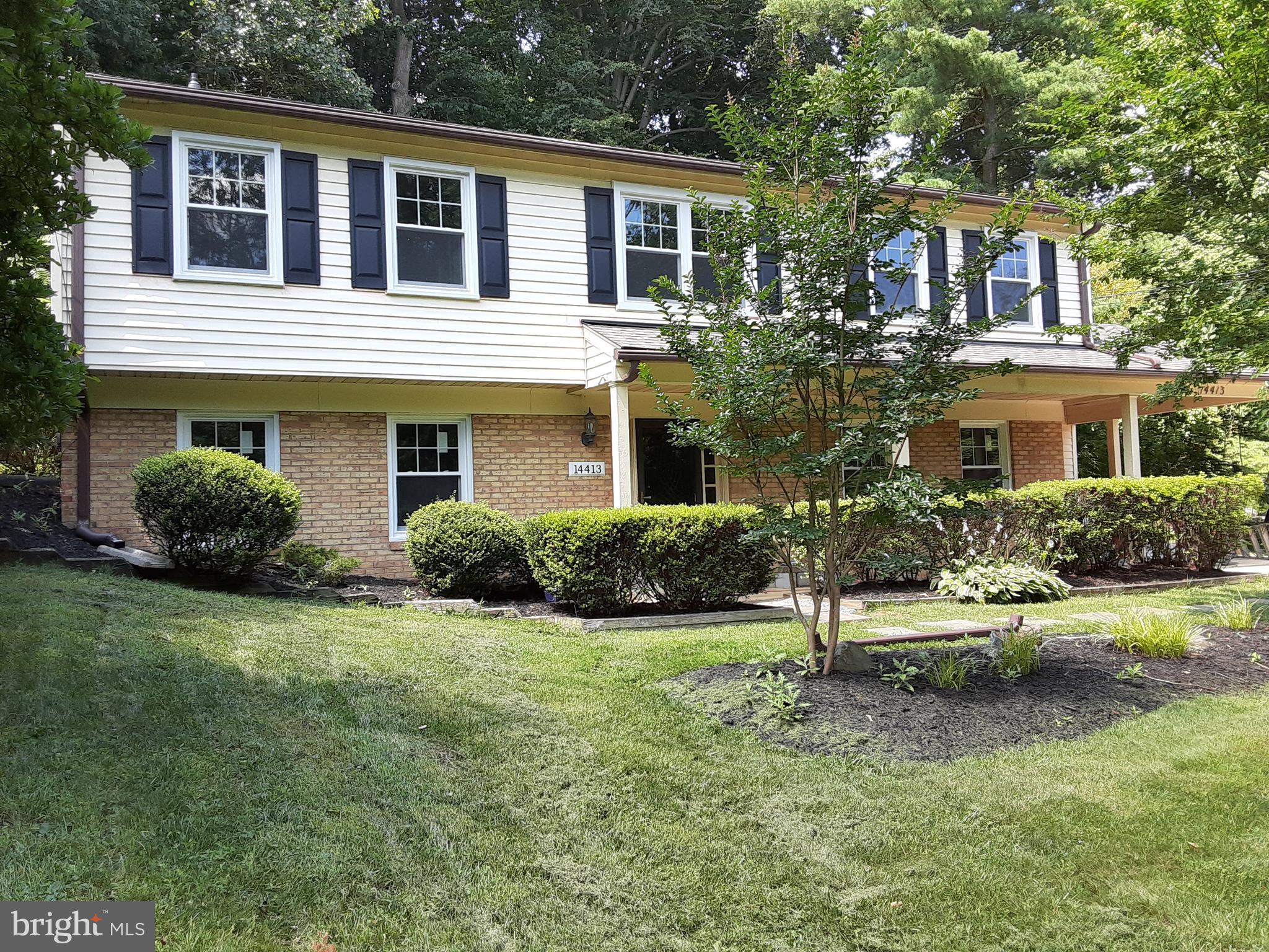 MANOR WOODS - Residential