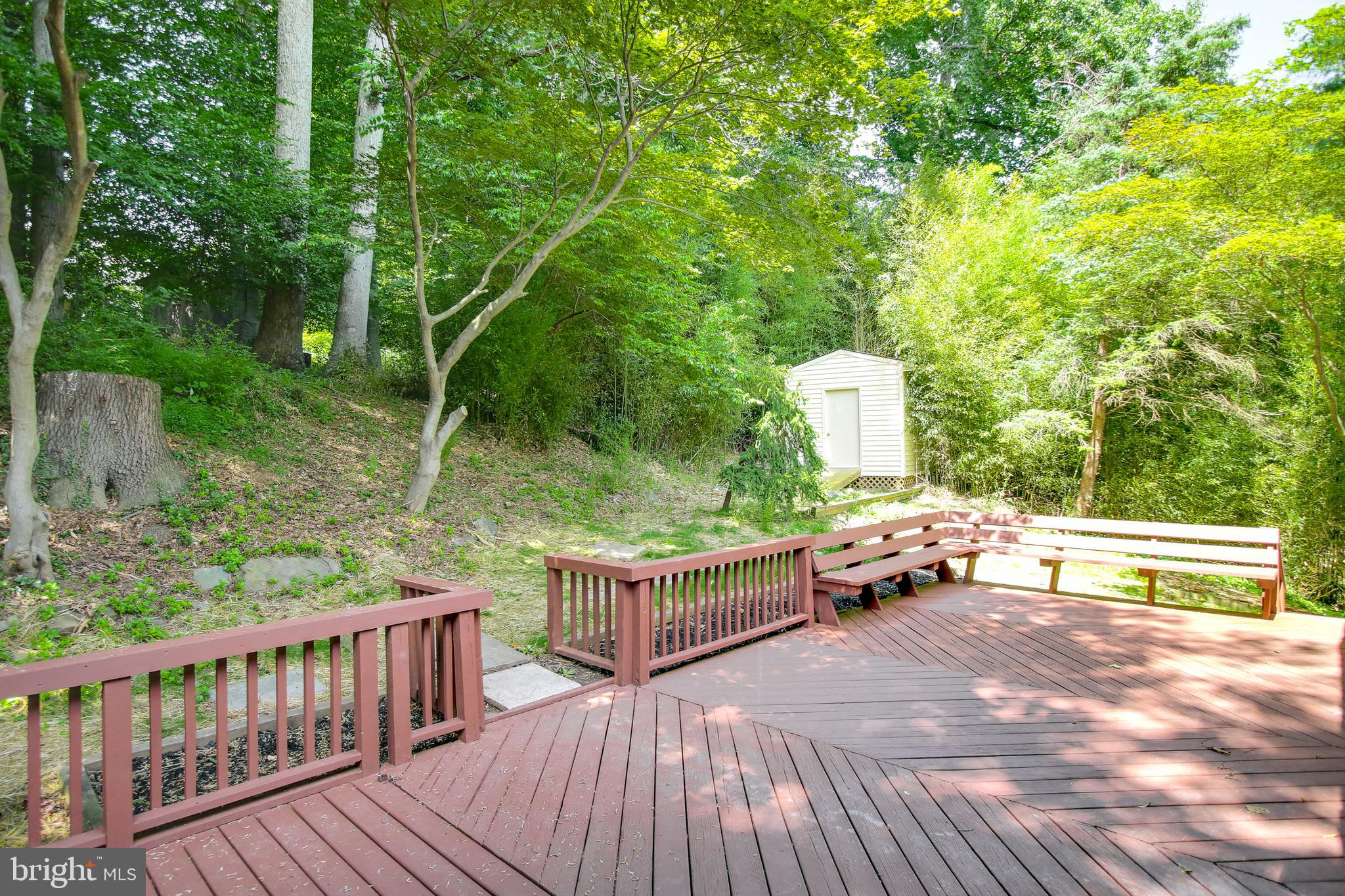 MANOR WOODS - Residential