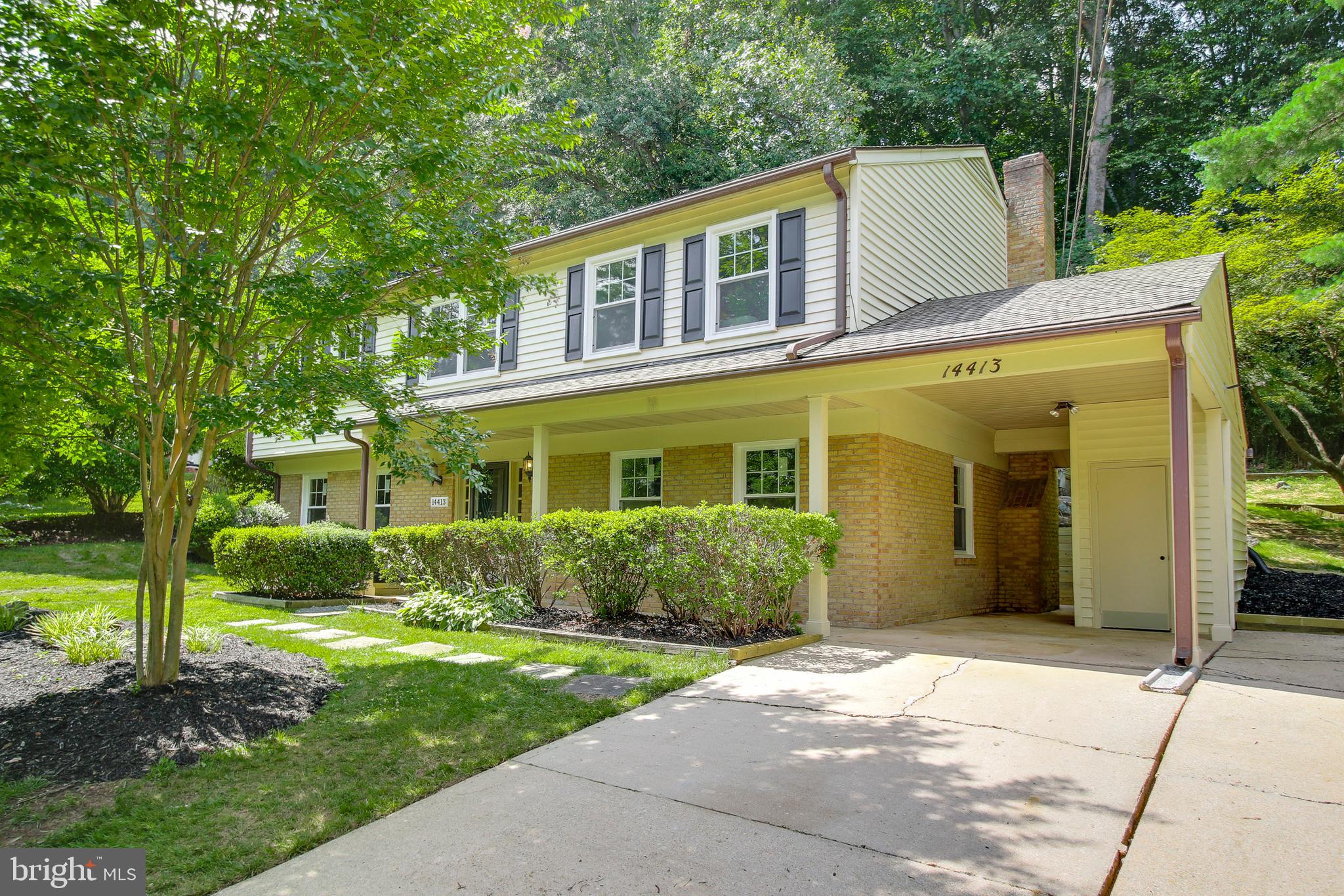 MANOR WOODS - Residential