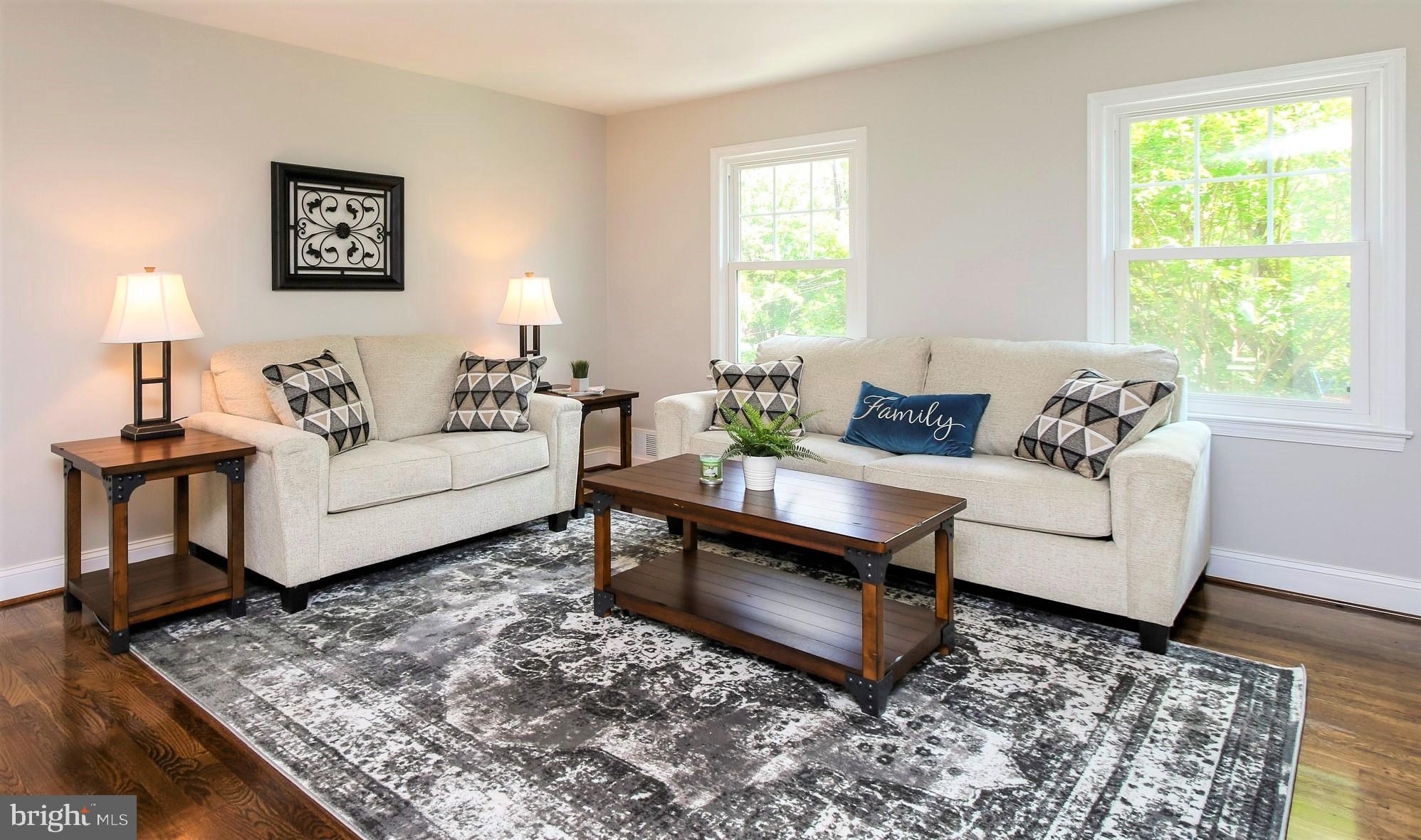 MANOR WOODS - Residential