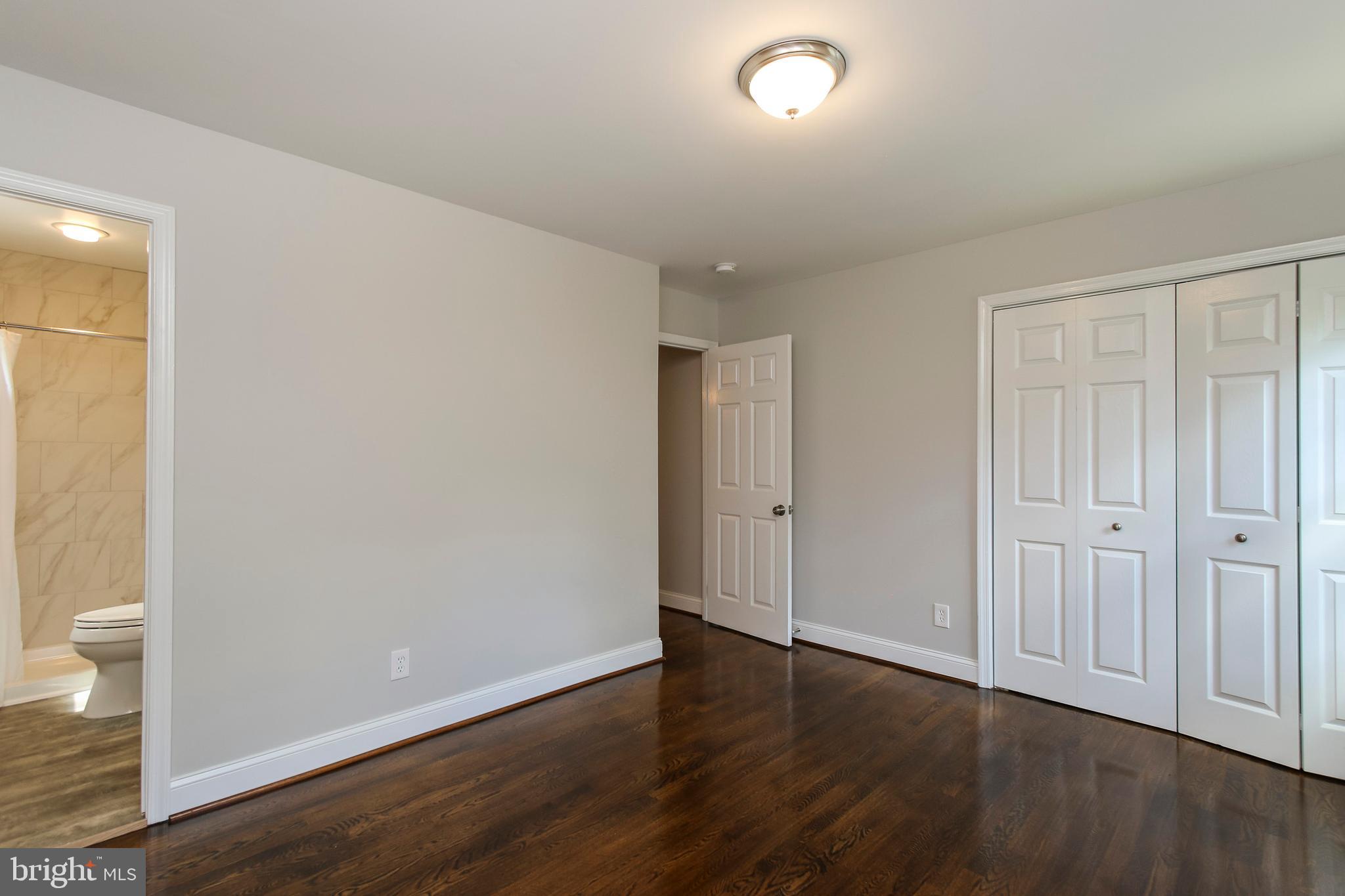 MANOR WOODS - Residential