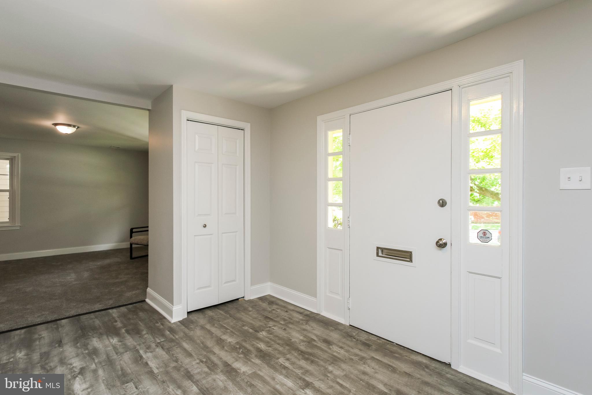 MANOR WOODS - Residential