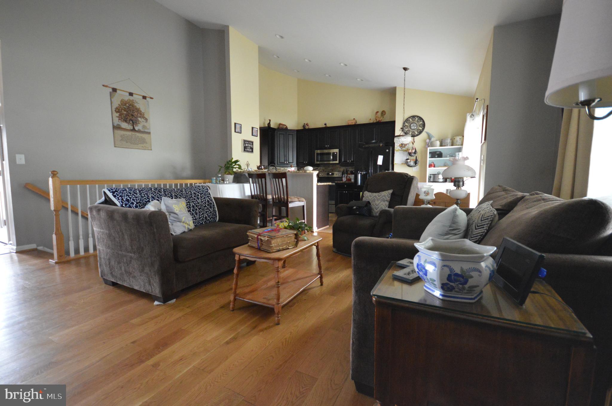 BENTWOOD ESTATES - Residential