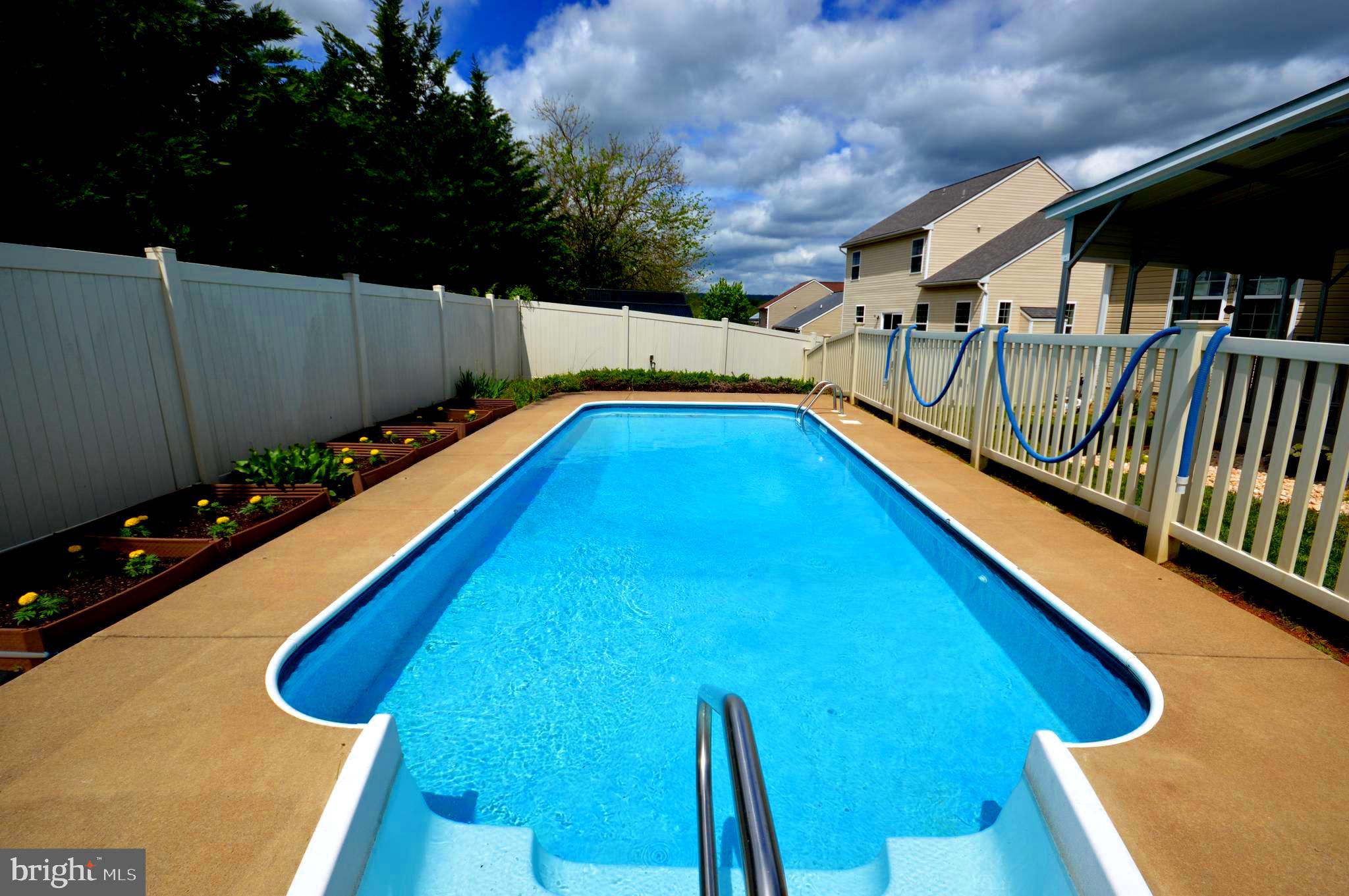 BENTWOOD ESTATES - Residential