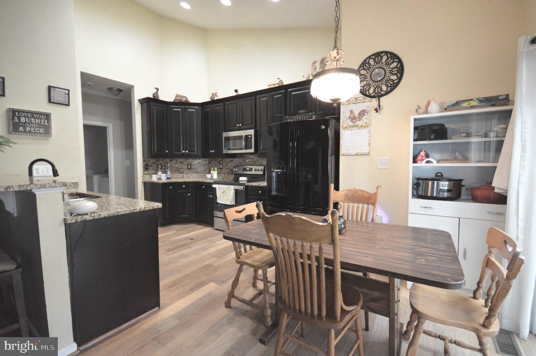 BENTWOOD ESTATES - Residential