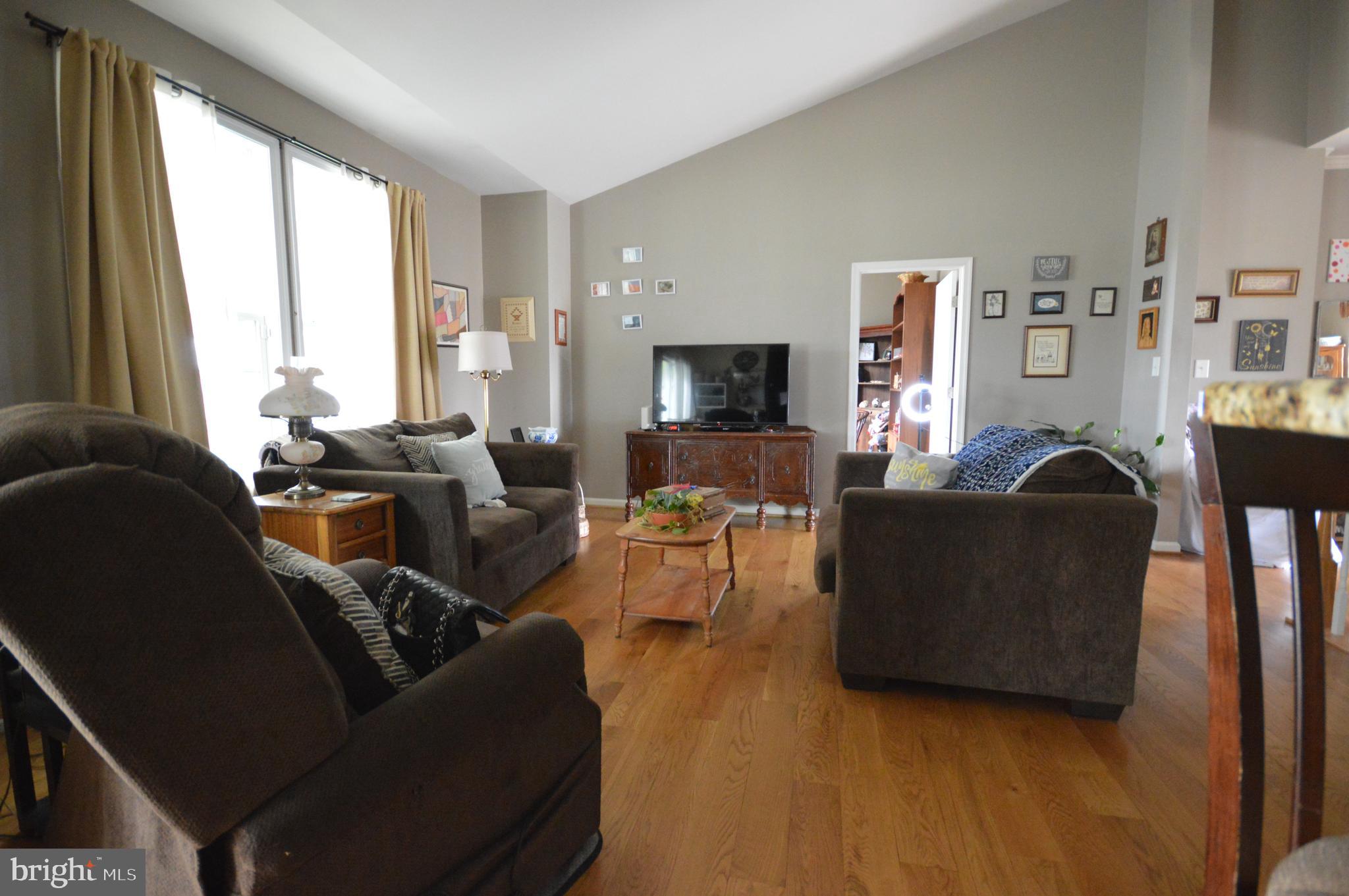 BENTWOOD ESTATES - Residential