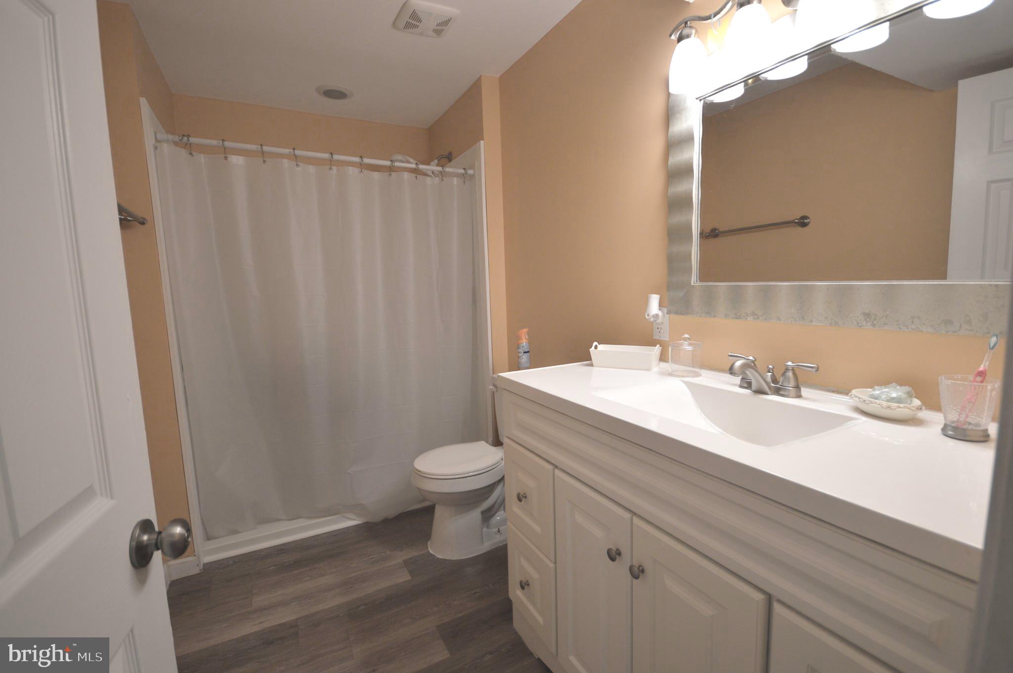 BENTWOOD ESTATES - Residential