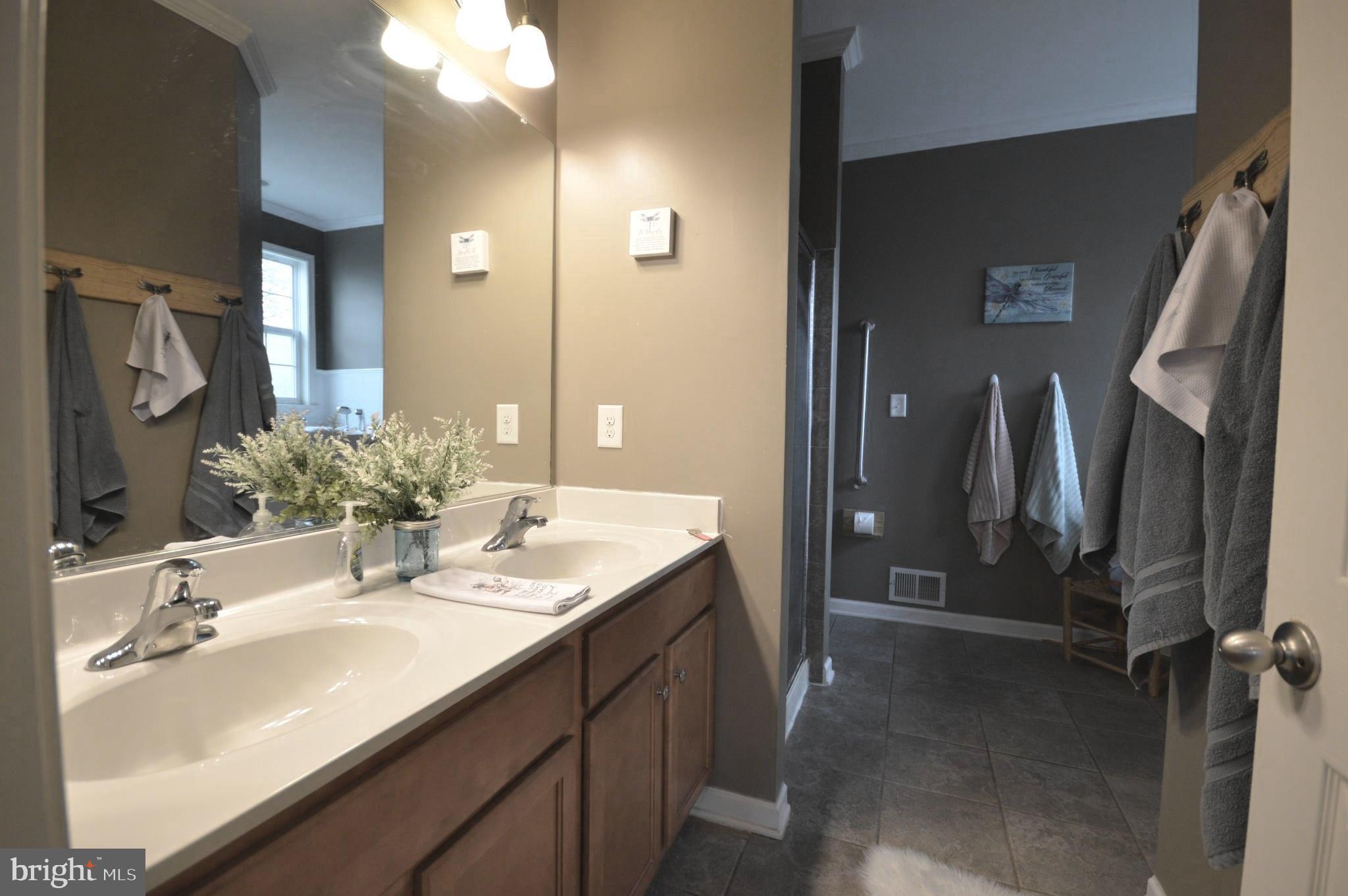 BENTWOOD ESTATES - Residential