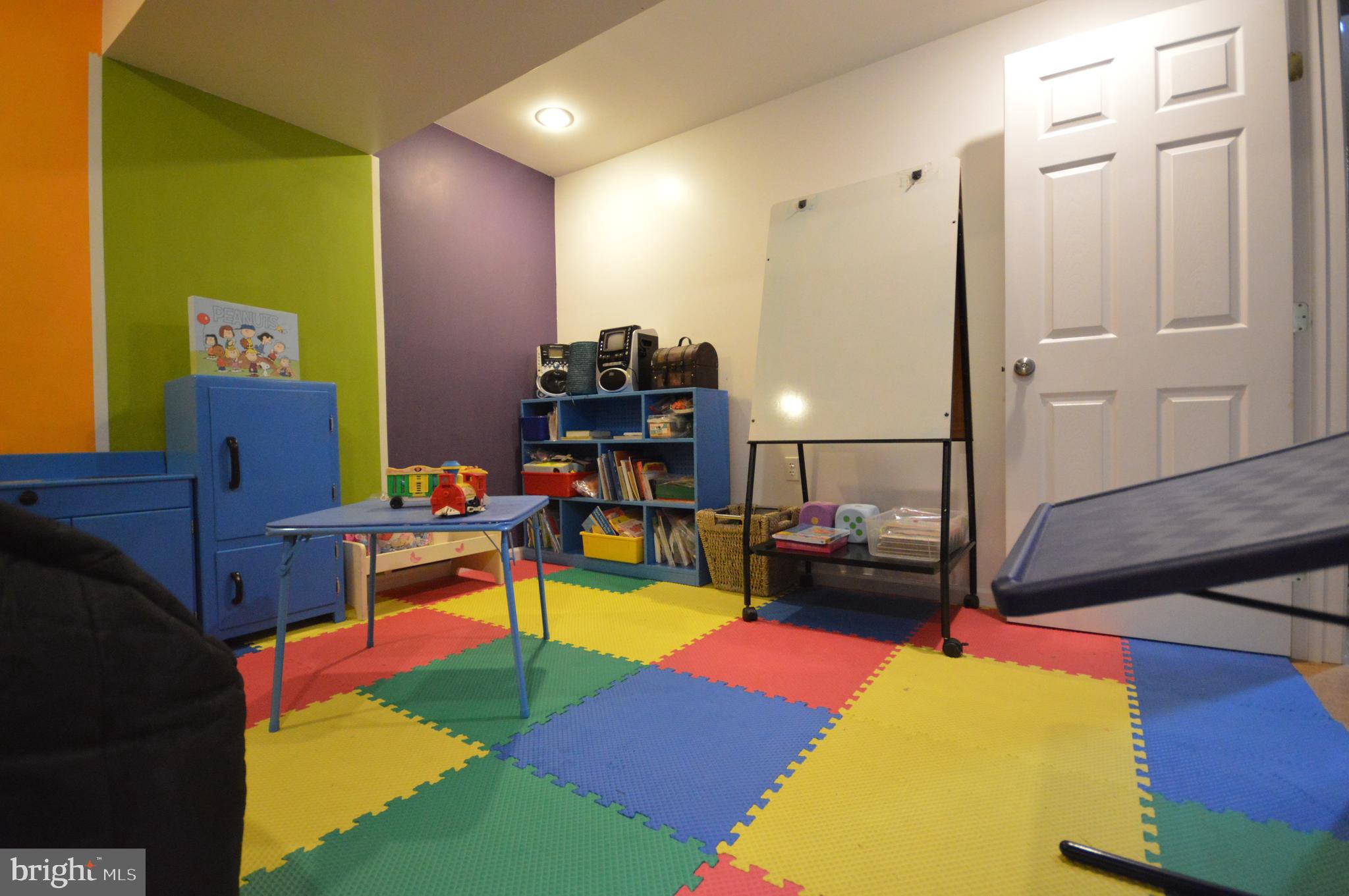 BENTWOOD ESTATES - Residential