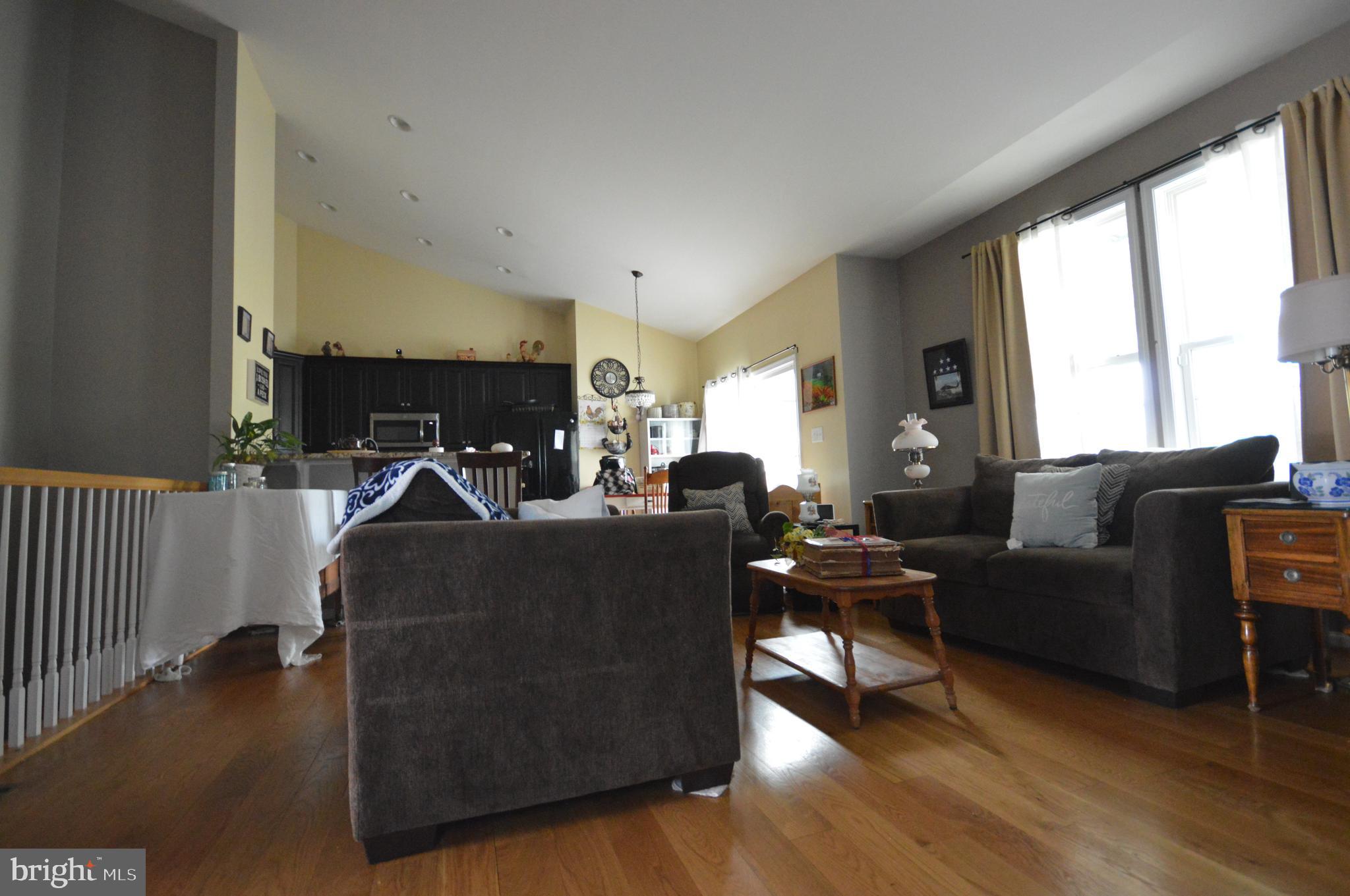 BENTWOOD ESTATES - Residential