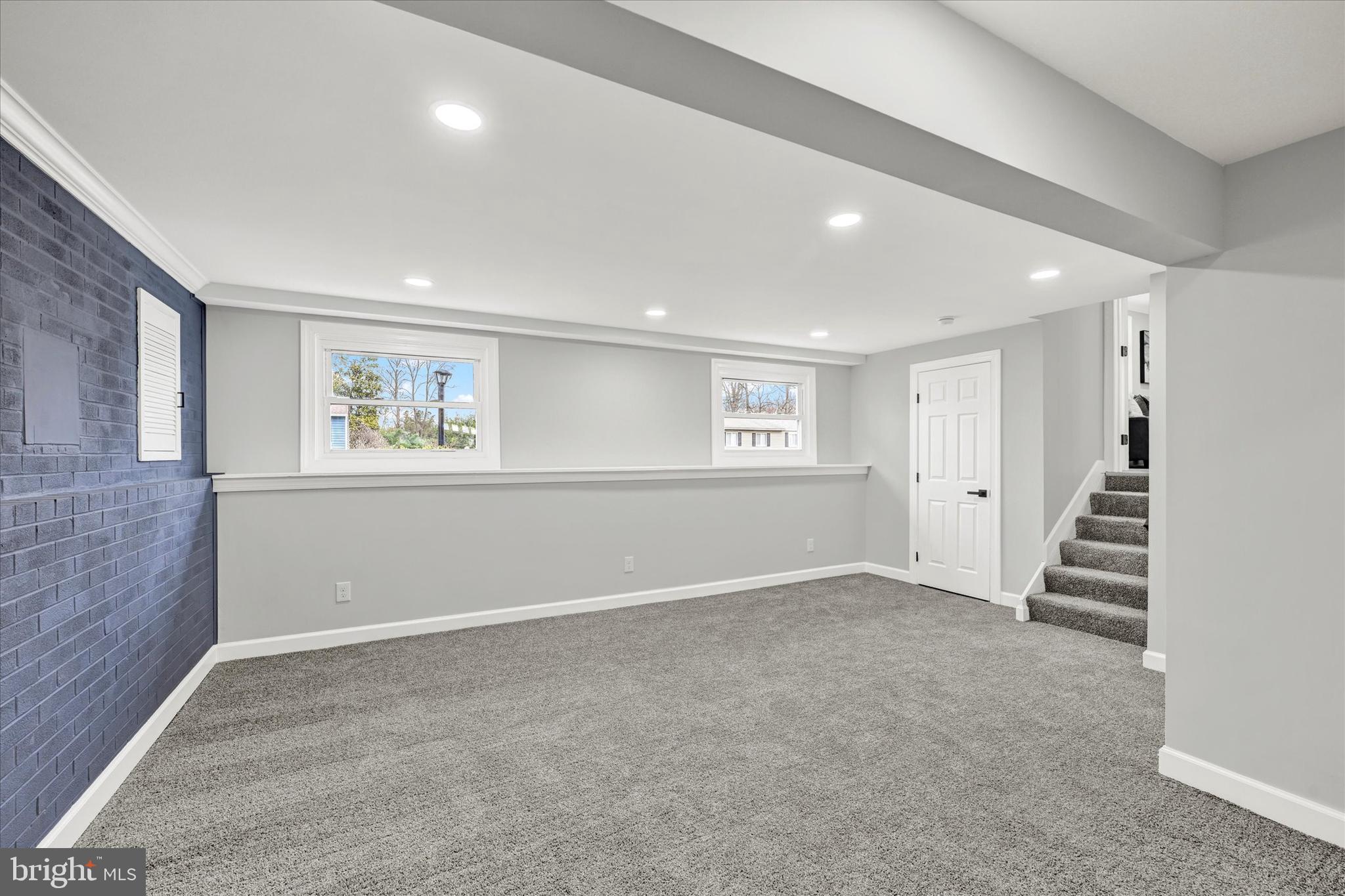 BROOKSIDE MANOR - Residential