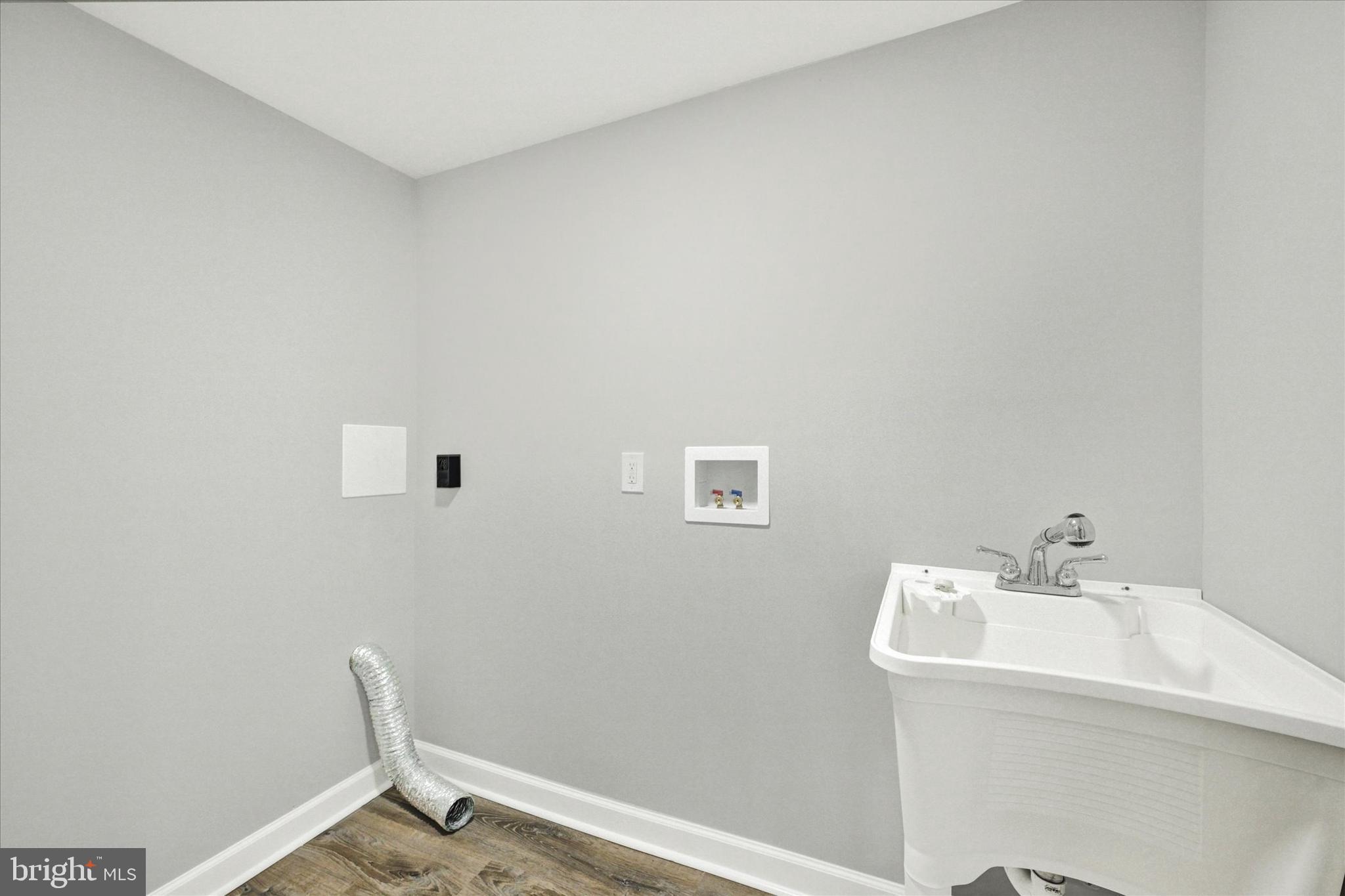 BROOKSIDE MANOR - Residential