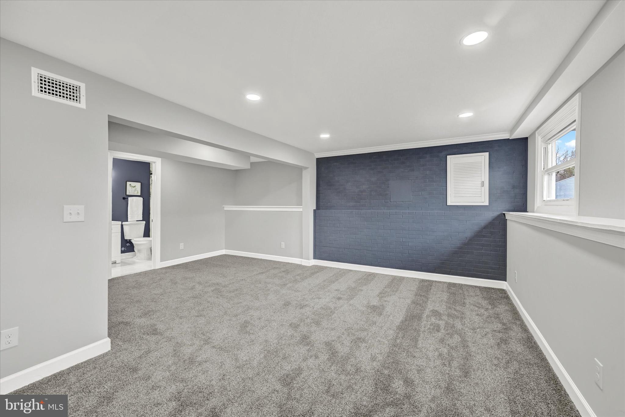 BROOKSIDE MANOR - Residential