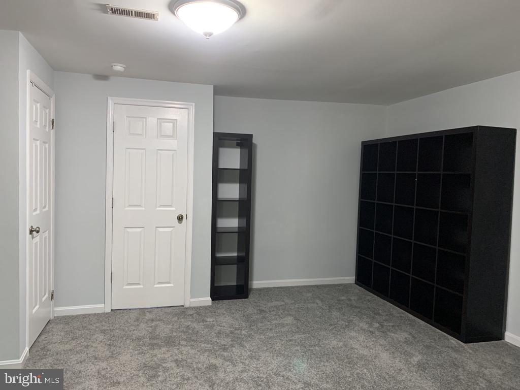 PARADISE - Residential Lease