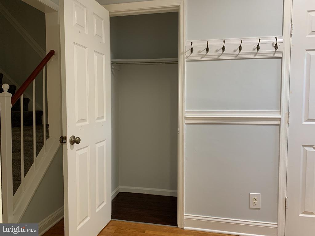 PARADISE - Residential Lease