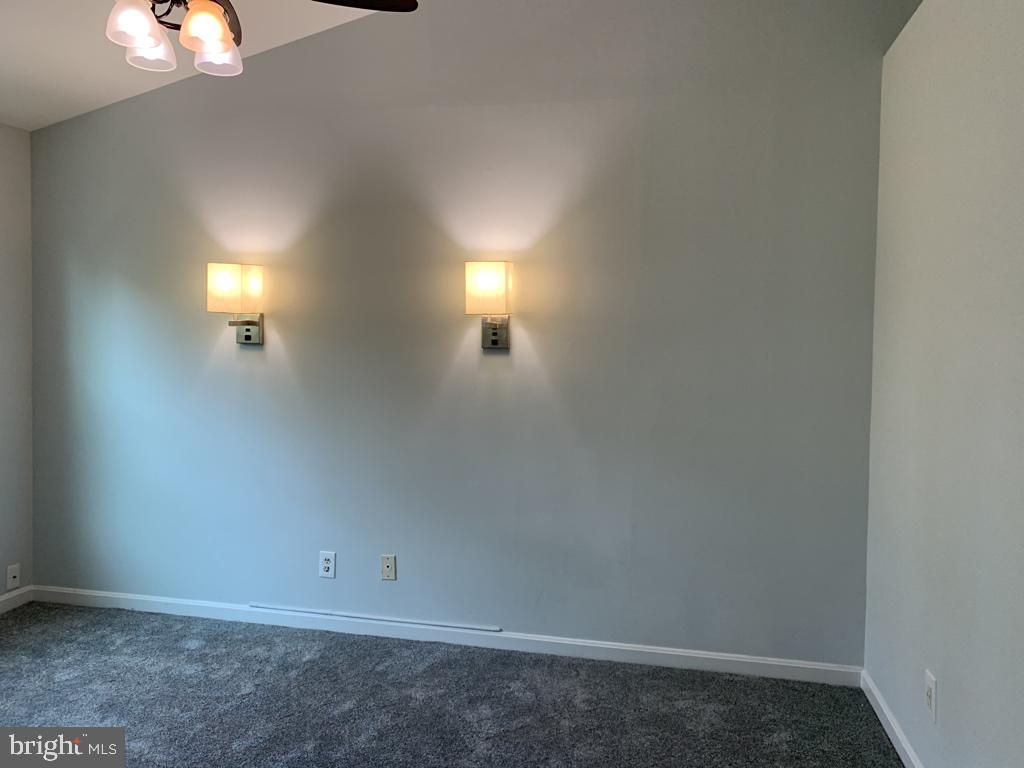 PARADISE - Residential Lease