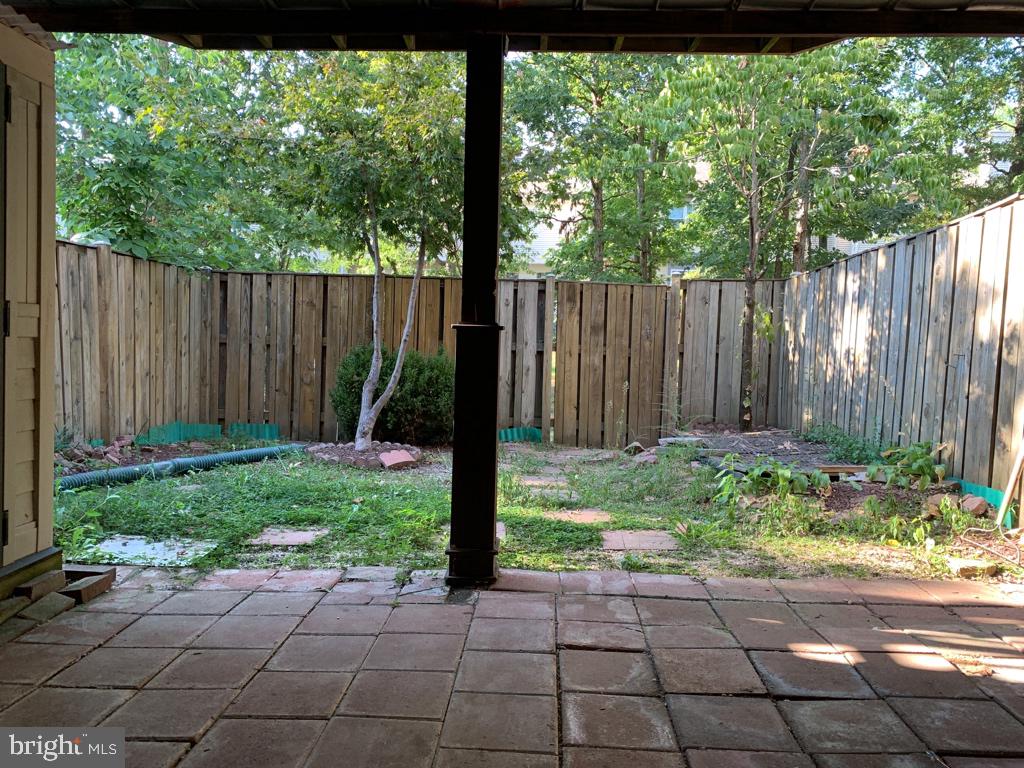 PARADISE - Residential Lease