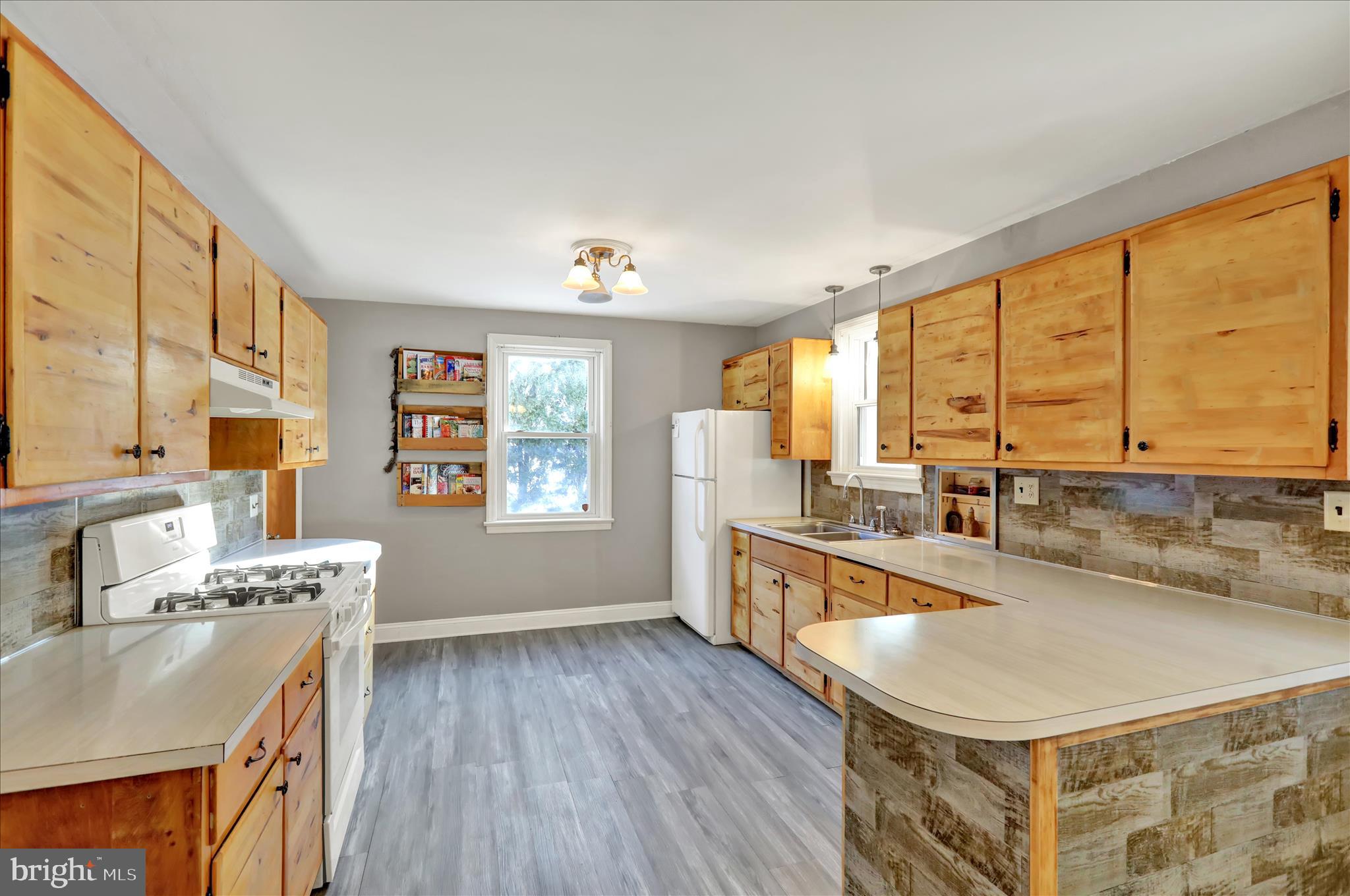 MOHNTON LAWN - Residential