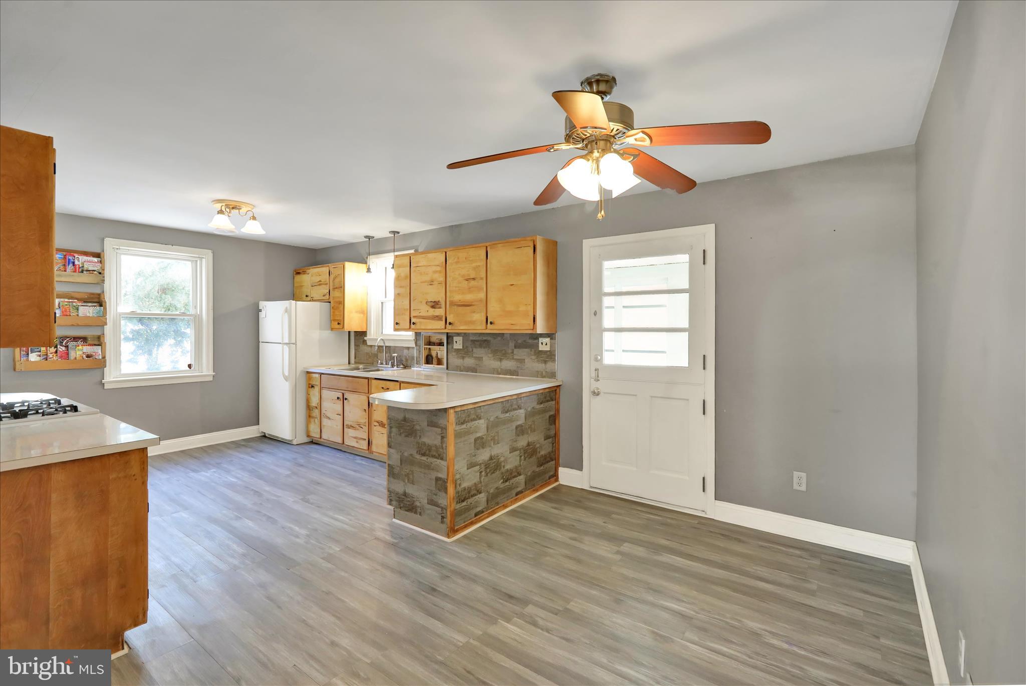 MOHNTON LAWN - Residential