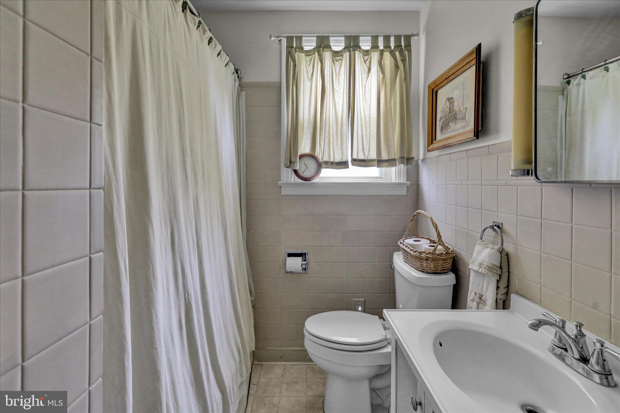 MOHNTON LAWN - Residential