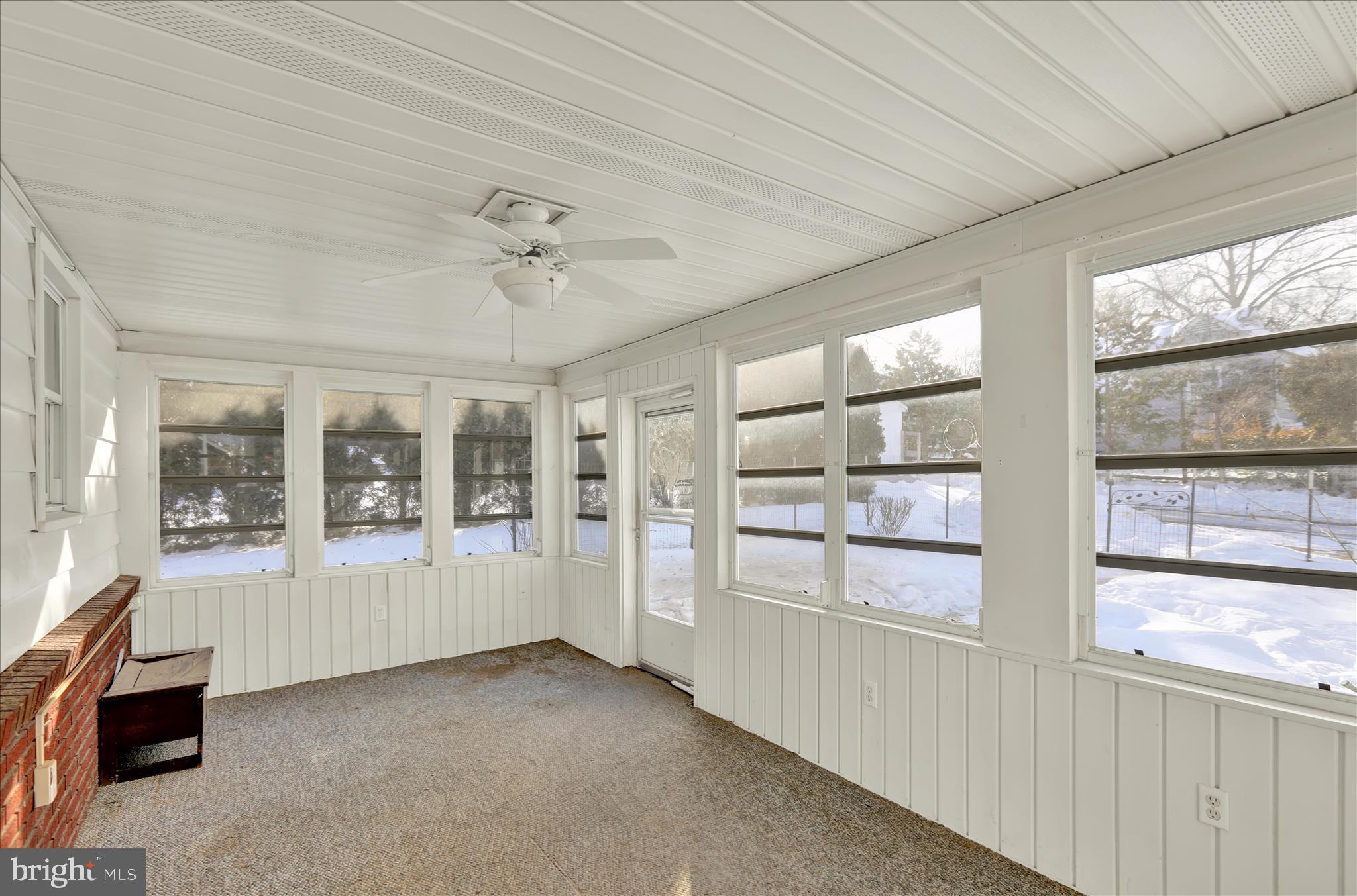 MOHNTON LAWN - Residential