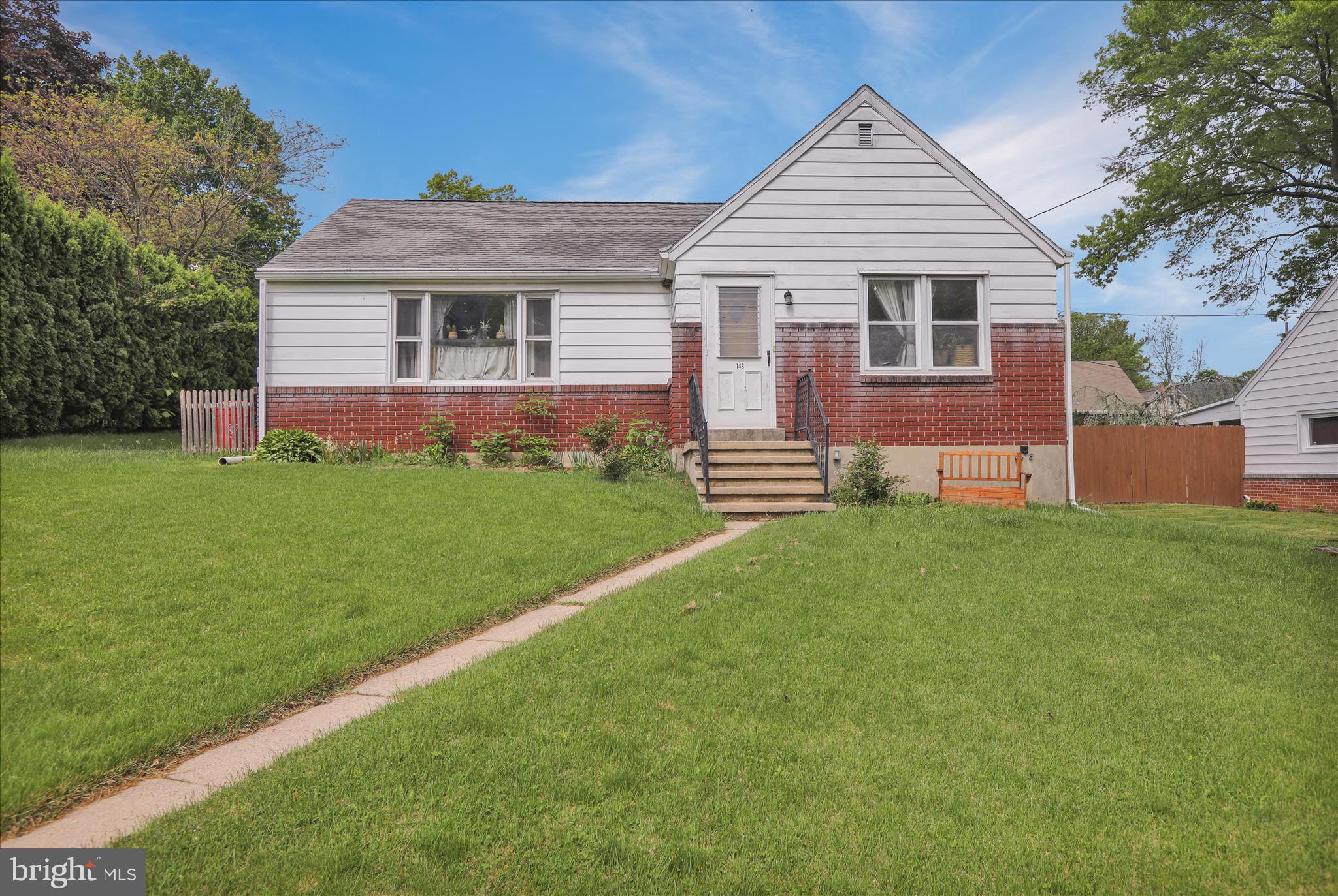 MOHNTON LAWN - Residential