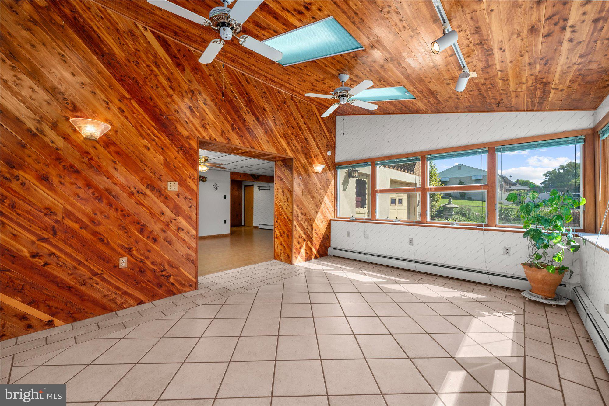 RIVERVIEW PARK - Residential