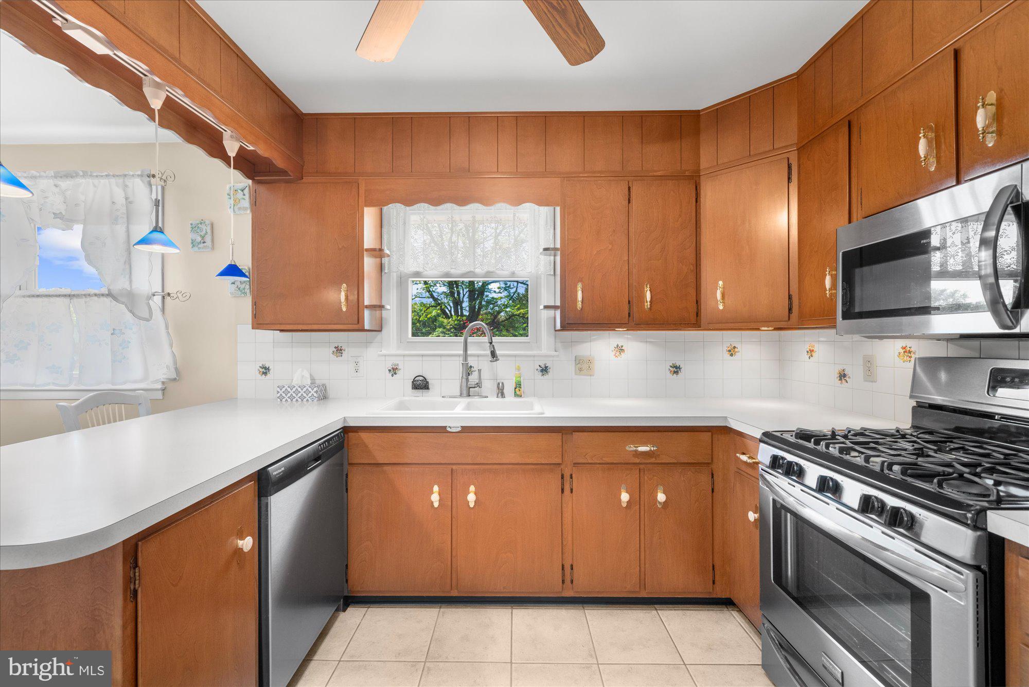 RIVERVIEW PARK - Residential