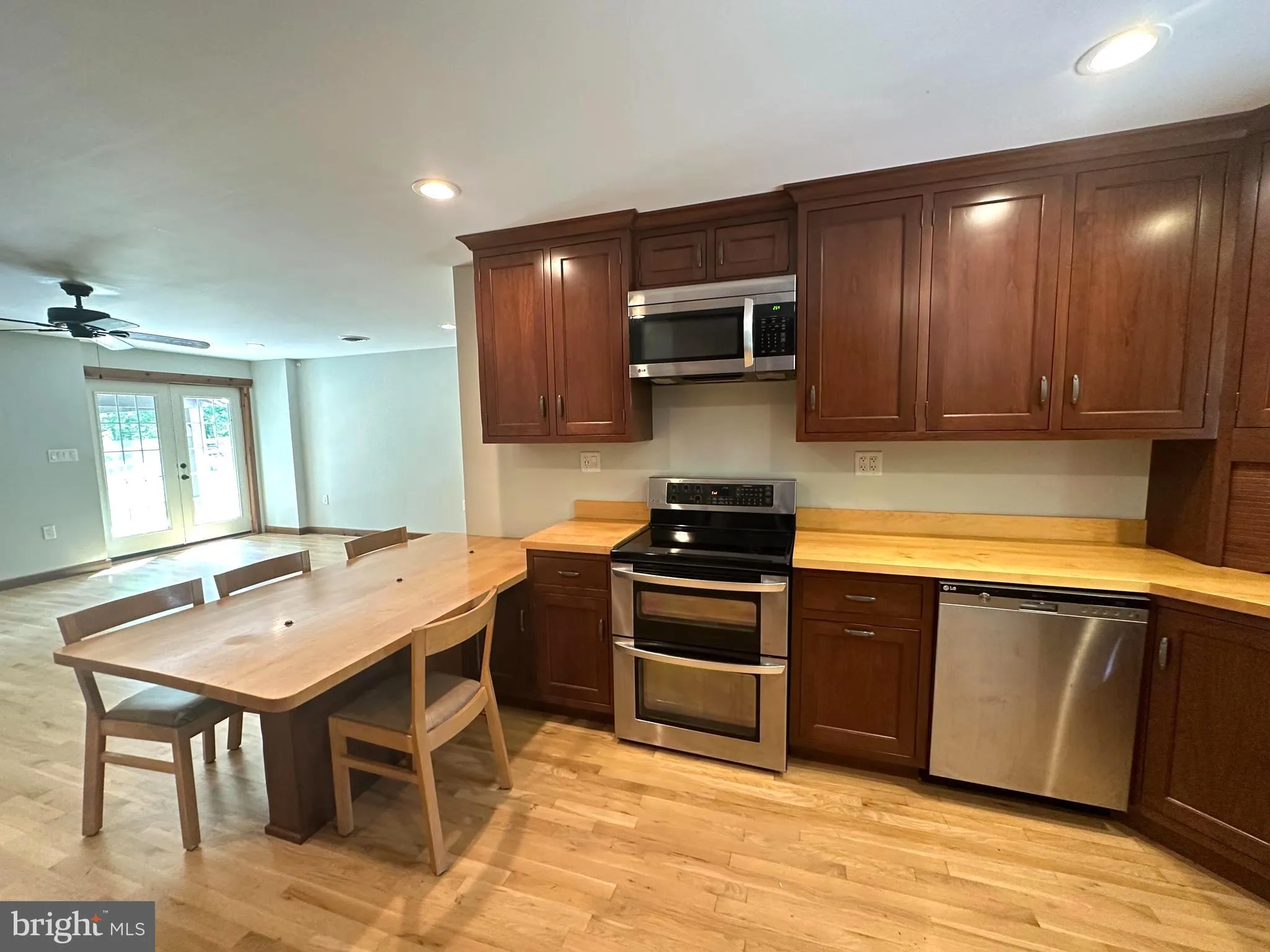 Frederick, Maryland 21703, United States, 2 Bedrooms Bedrooms, ,2 BathroomsBathrooms,Residential,Active,123505