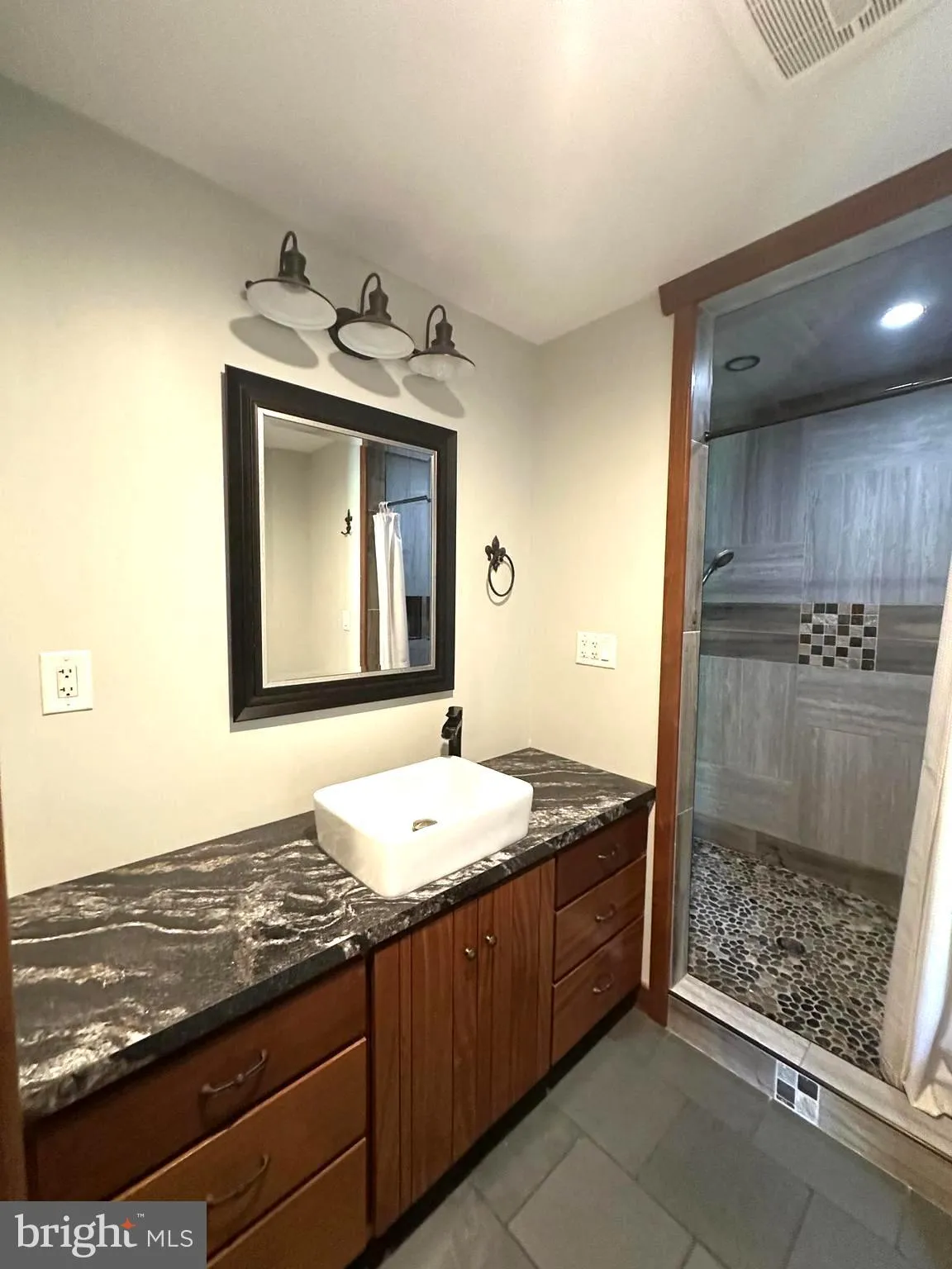 Frederick, Maryland 21703, United States, 2 Bedrooms Bedrooms, ,2 BathroomsBathrooms,Residential,Active,123505
