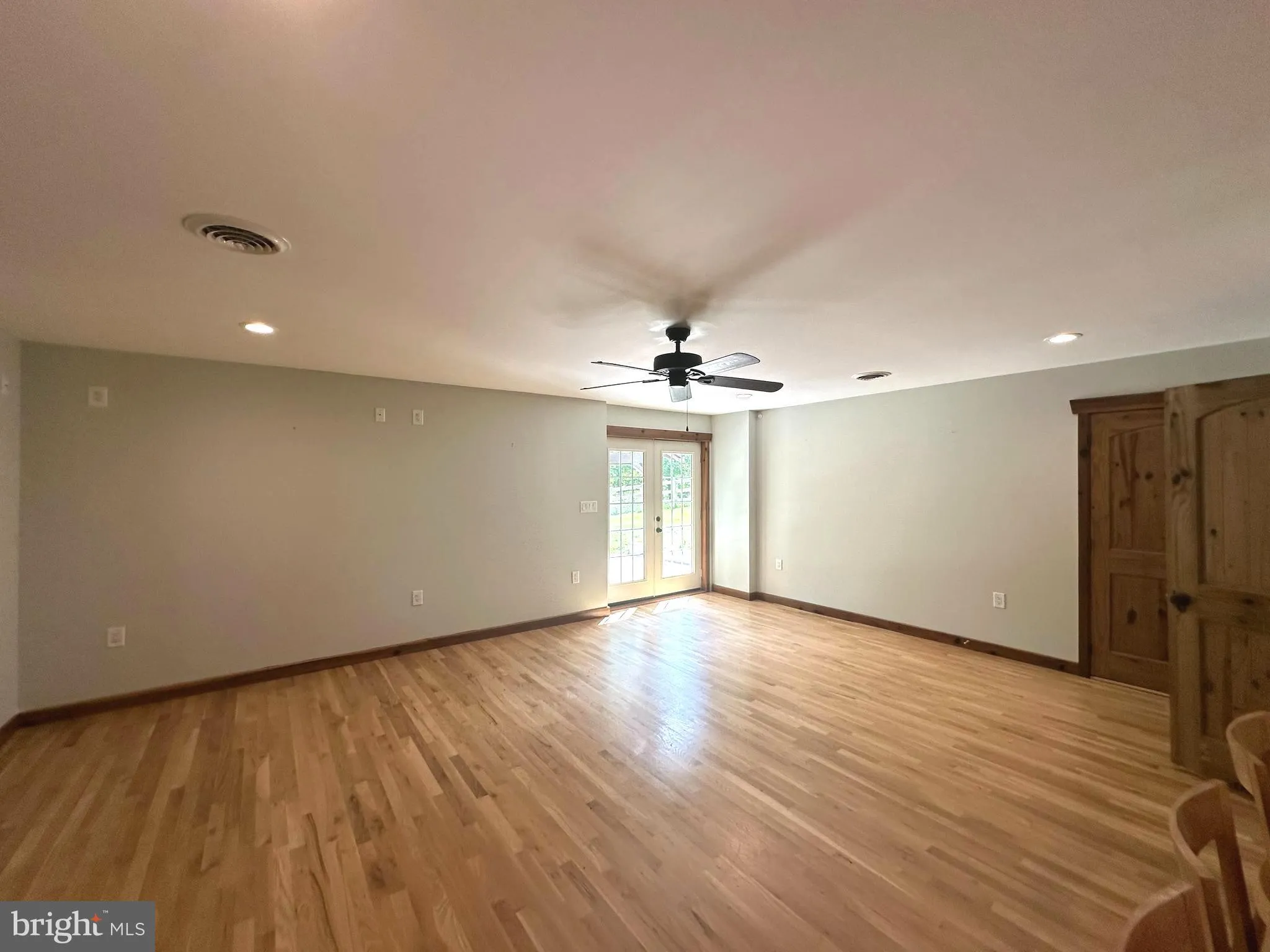 Frederick, Maryland 21703, United States, 2 Bedrooms Bedrooms, ,2 BathroomsBathrooms,Residential,Active,123505