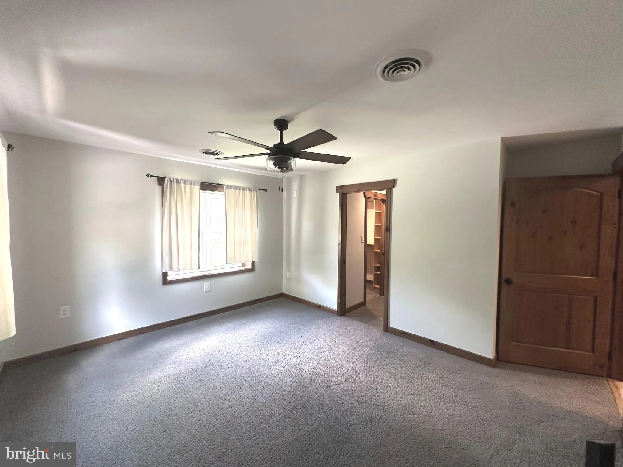 Frederick, Maryland 21703, United States, 2 Bedrooms Bedrooms, ,2 BathroomsBathrooms,Residential,Active,123505