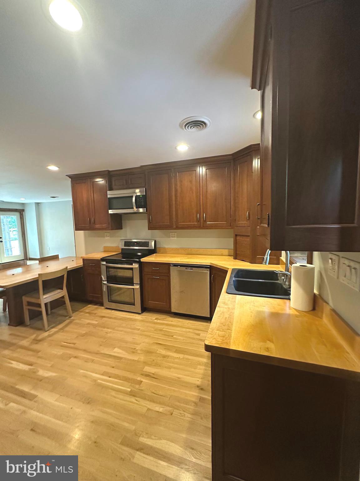 3720 BASFORD ROAD 1ST FLOOR