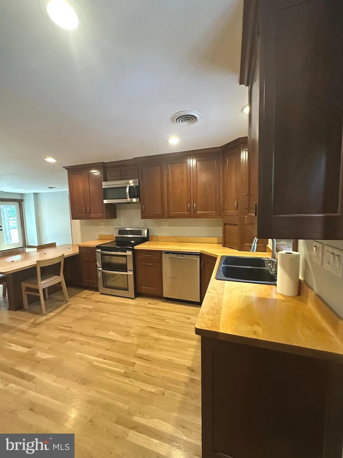 Frederick, Maryland 21703, United States, 2 Bedrooms Bedrooms, ,2 BathroomsBathrooms,Residential,Active,123505