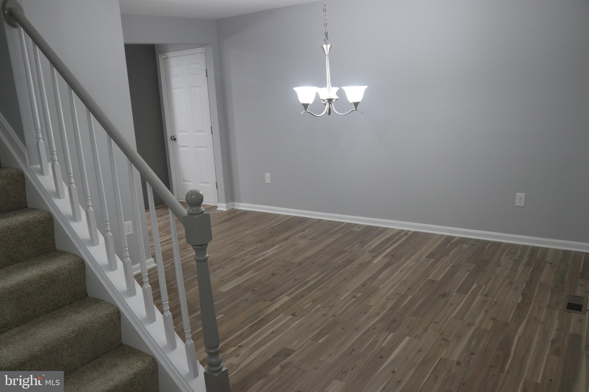 ROLLING MEADOWS SUB - Residential